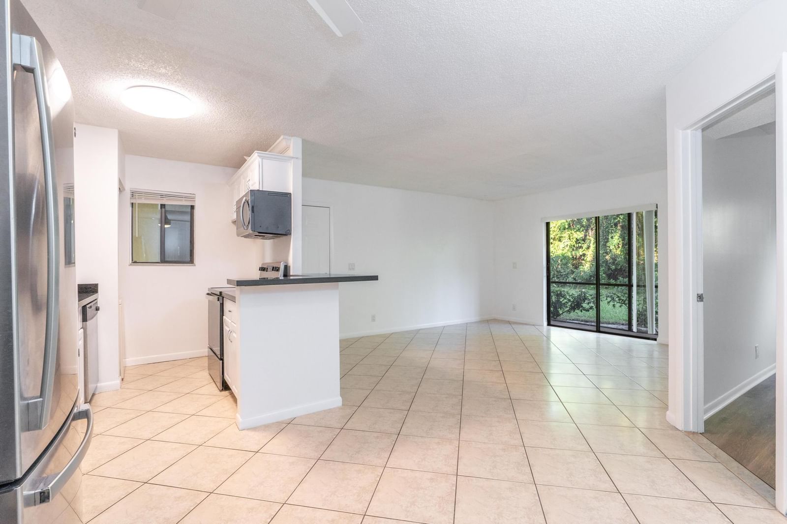 567 Trace Cir Circle, Deerfield Beach, FL 33441 photo 4