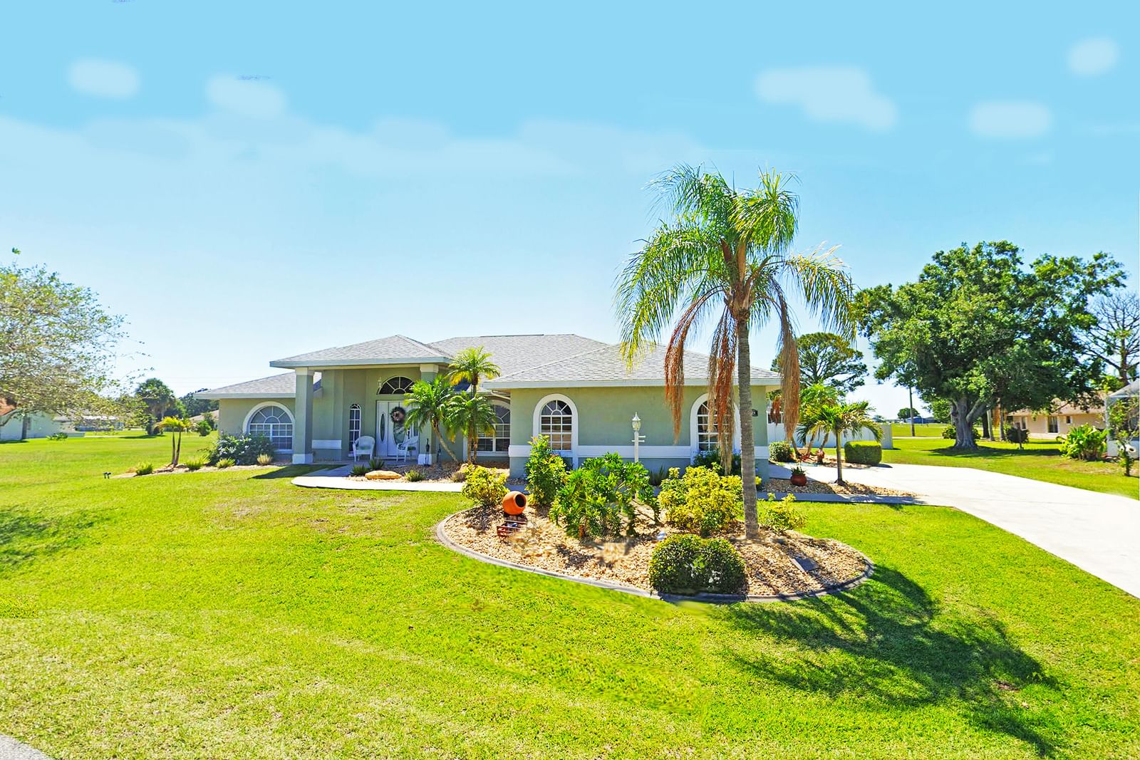 424 Holly Drive, Sebring, FL 33876 photo 2