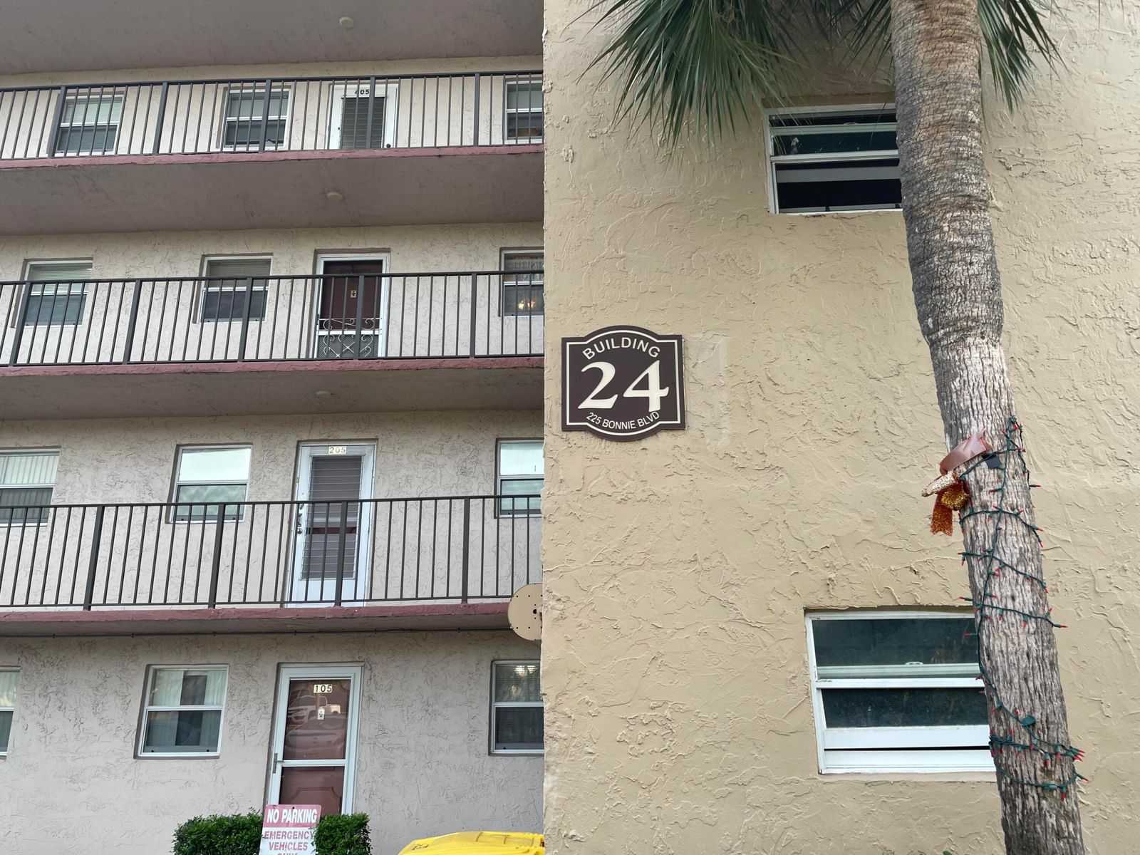225 Bonnie Boulevard #211, Palm Springs, FL 33461 photo 3