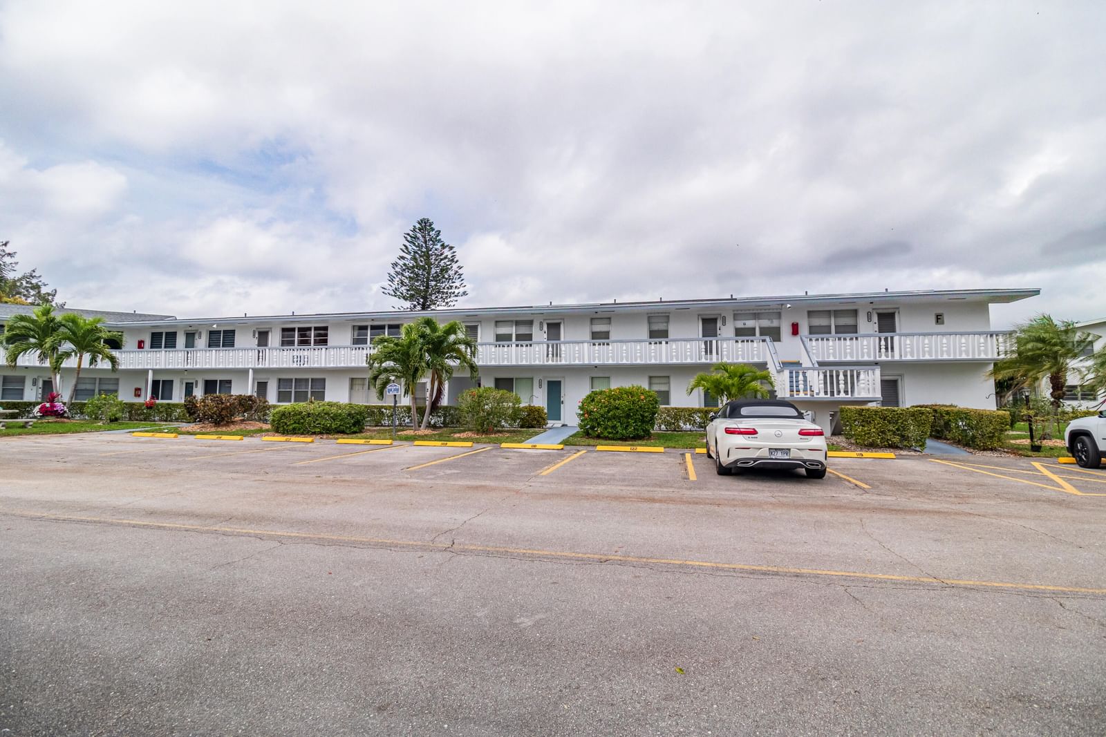 120 Northampton #F, West Palm Beach, FL 33417 photo 3