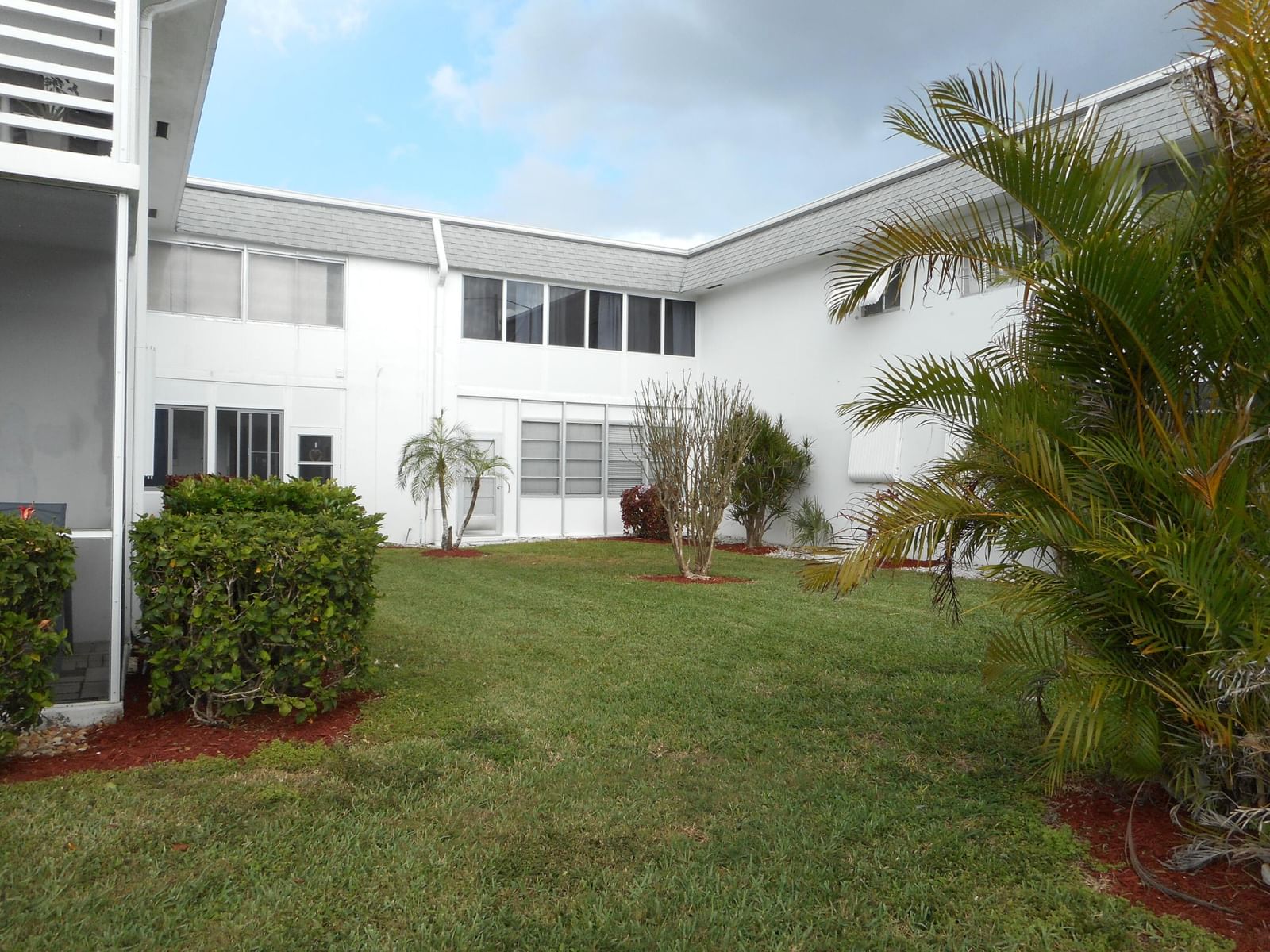 3322 Cynthia Lane #106, Lake Worth Beach, FL 33461 photo 3