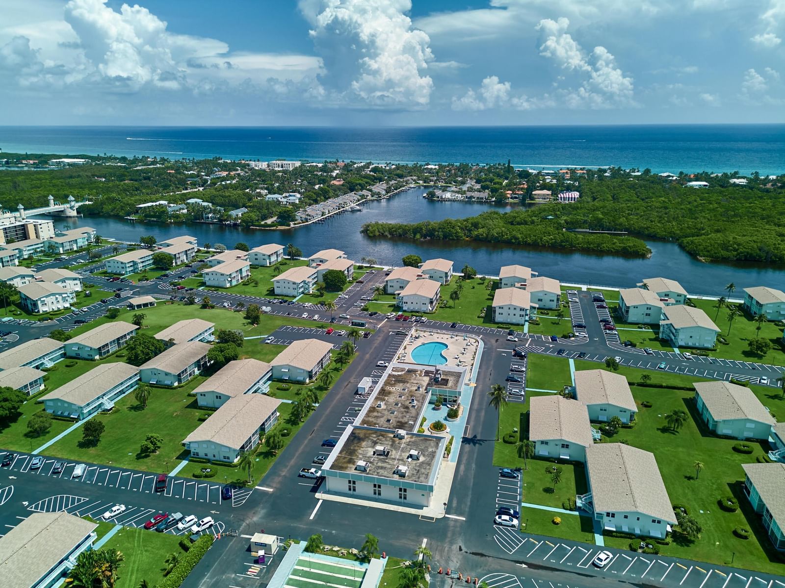 880 Horizons W #102, Boynton Beach, FL 33435 photo 2