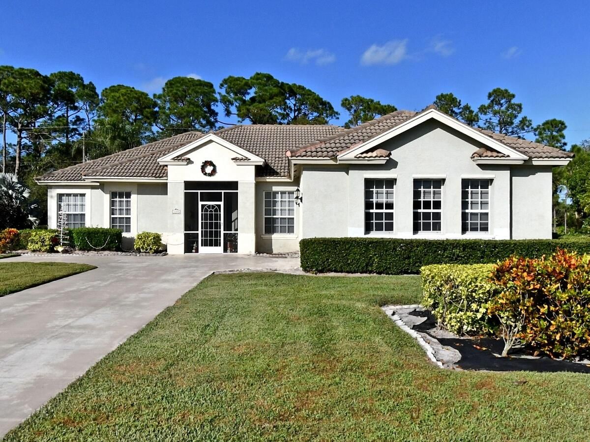 3305 Bent Pine Drive, Fort Pierce, FL 34951 photo 2