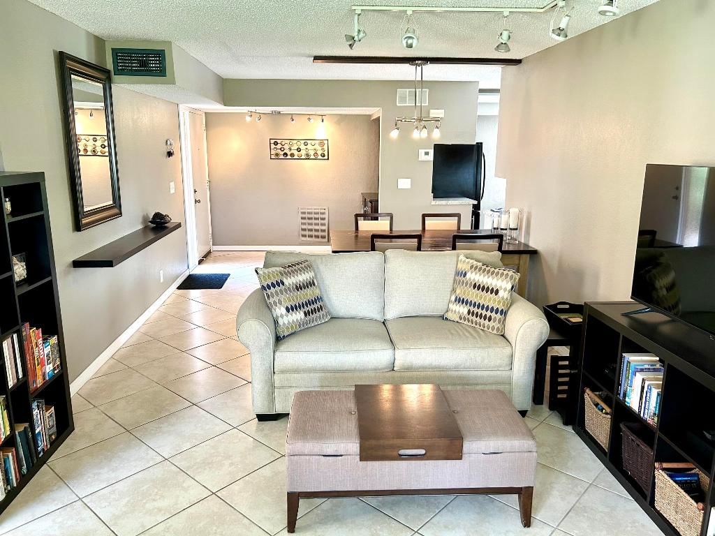 11231 Green Lake Drive #104, Boynton Beach, FL 33437 photo 2