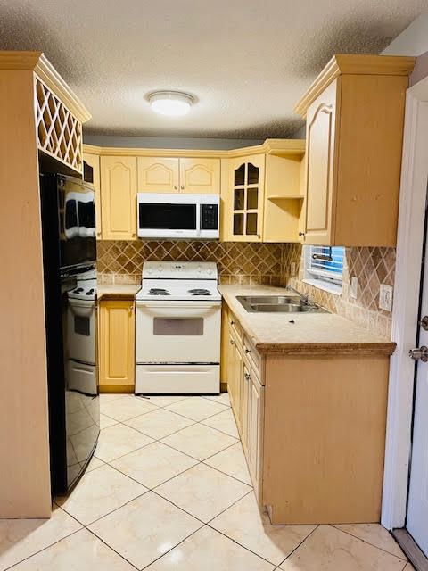 4491 NW 1st Terrace, Deerfield Beach, FL 33064 photo 3