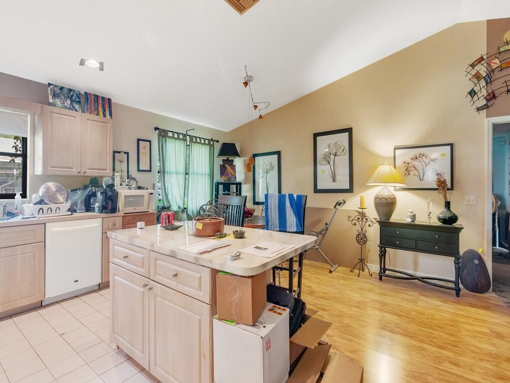 3625 2nd Lane, Vero Beach, FL 32968 photo 3