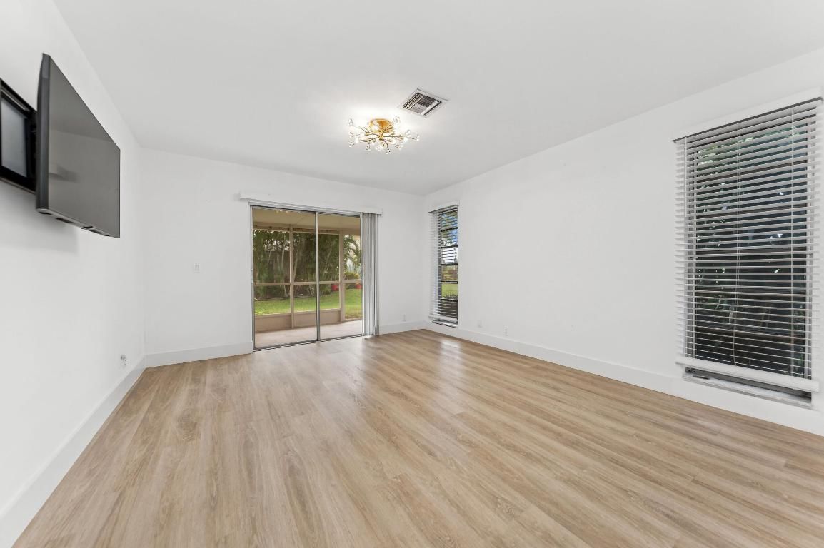 13725 Flora Place #D, Delray Beach, FL 33484 photo 4