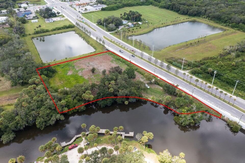 2083 W Midway Road, Fort Pierce, FL 34981 photo 3