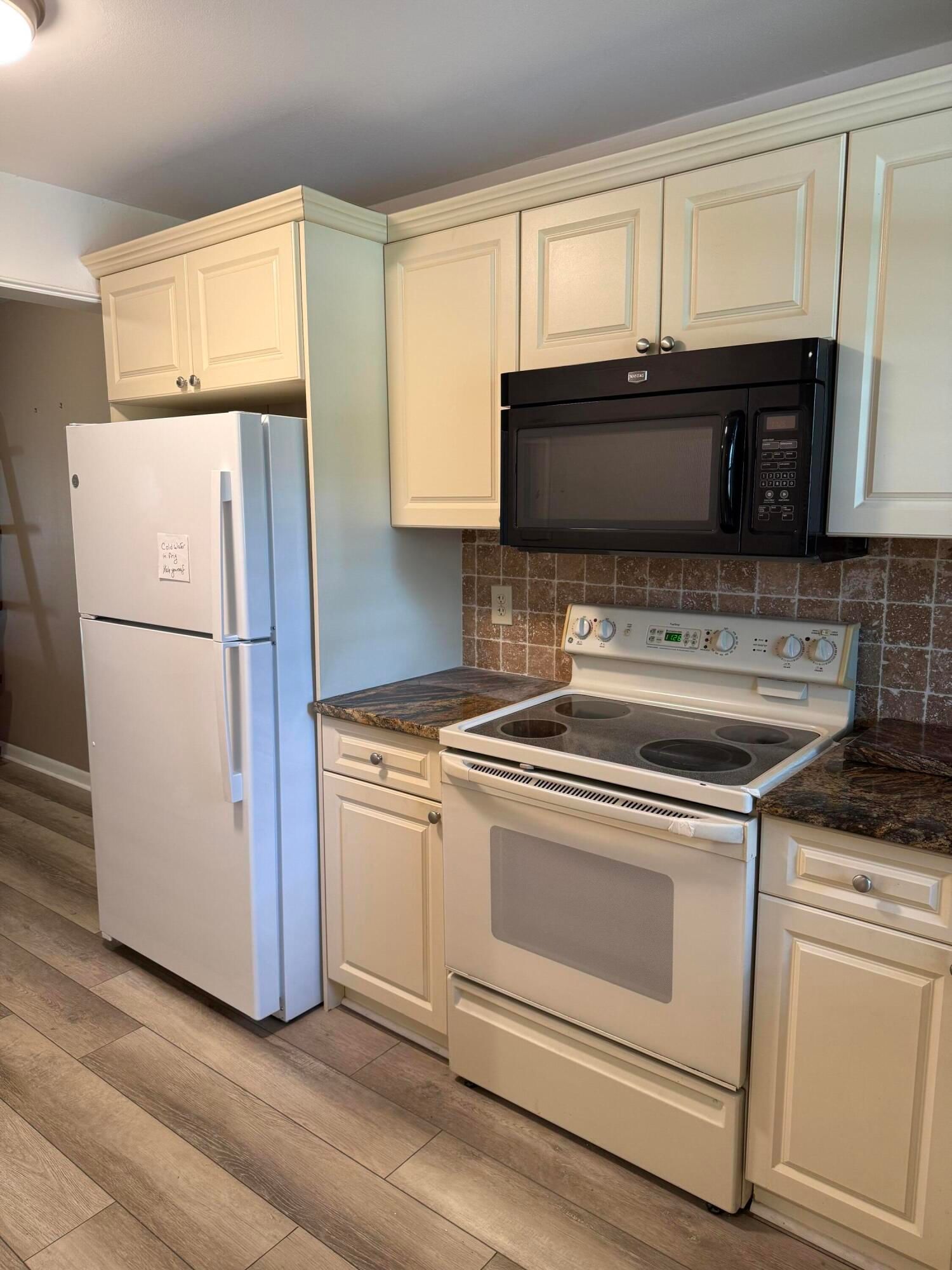 4760 Lucerne Lakes Boulevard W #206, Lake Worth, FL 33467 photo 4