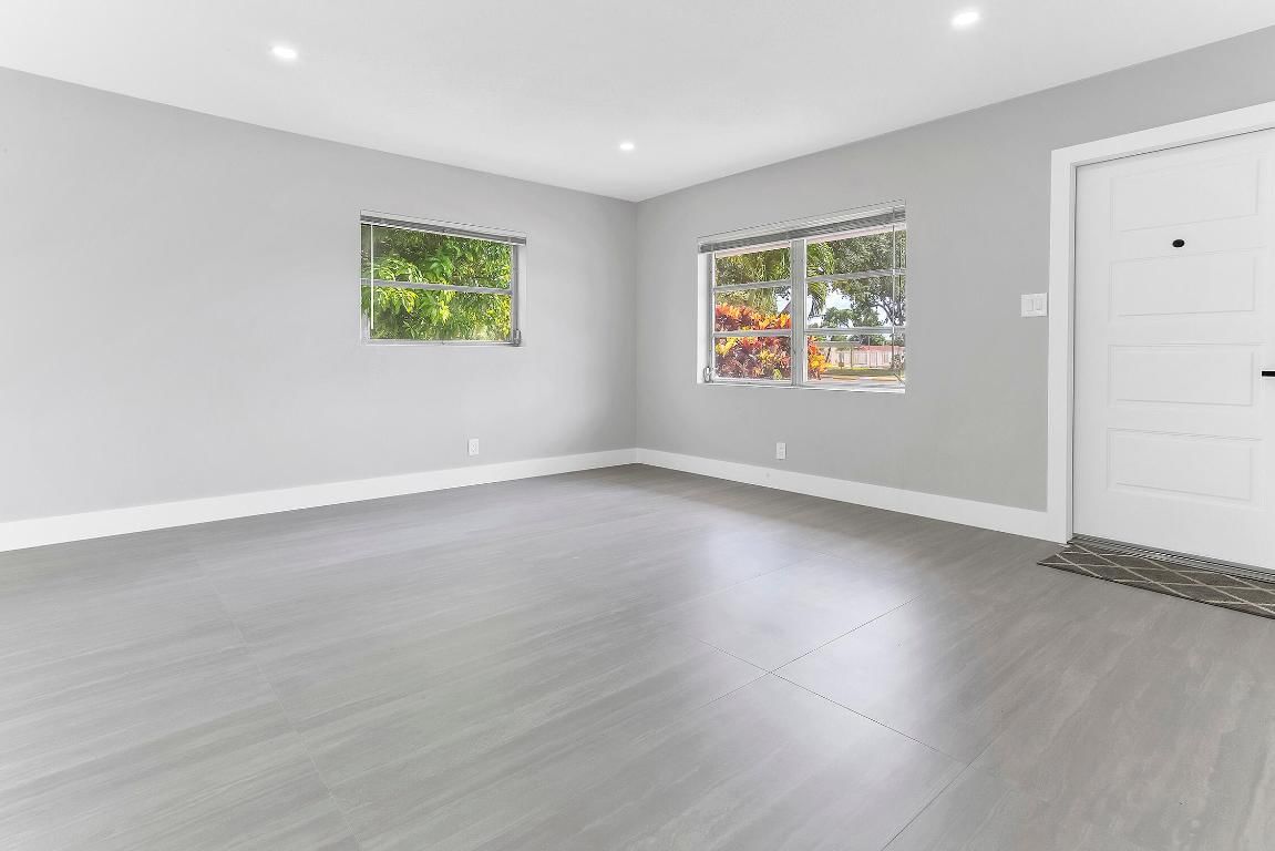 7609 NW 70 Avenue, Tamarac, FL 33321 photo 3