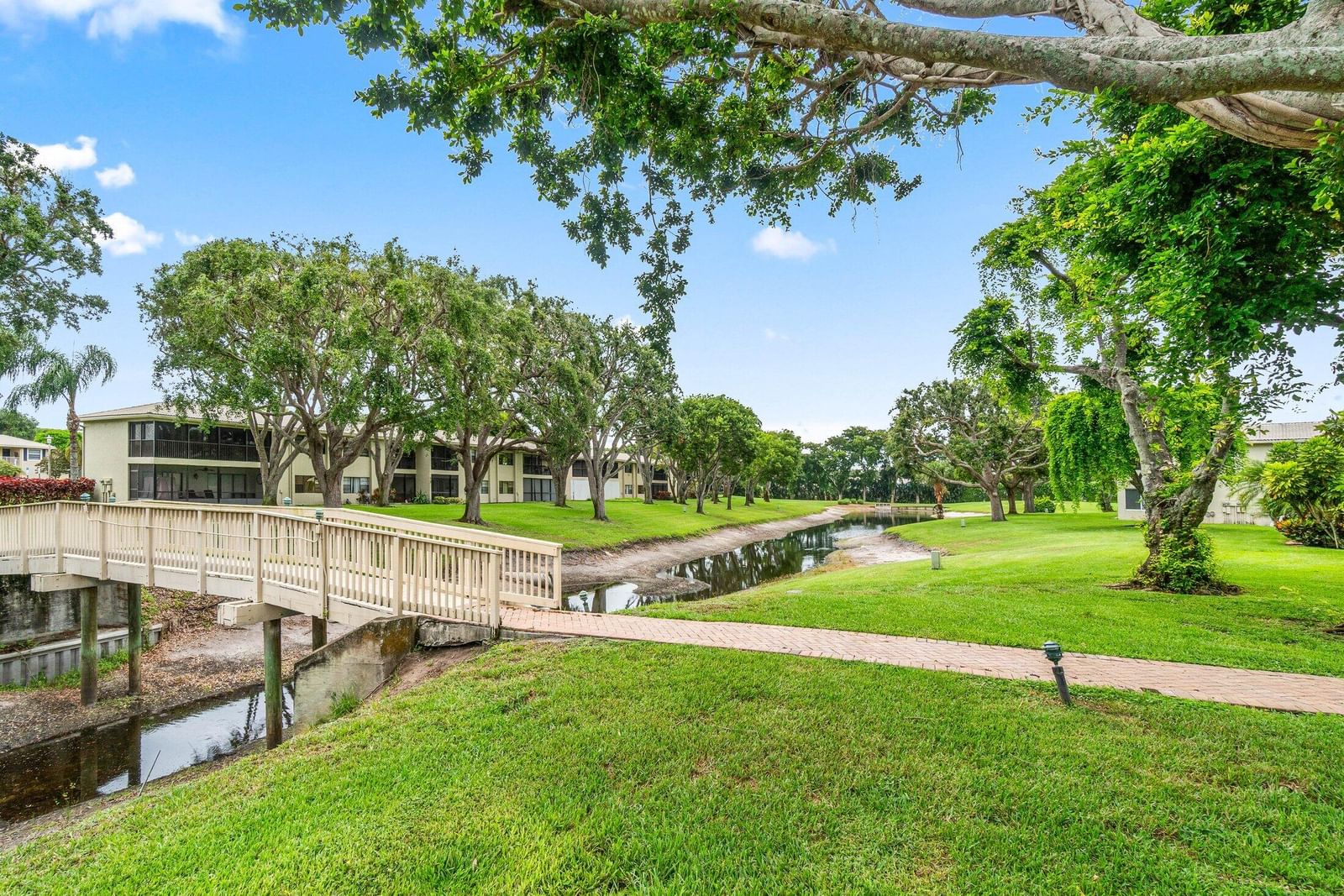 31 Stratford Lane #C, Boynton Beach, FL 33436 photo 2