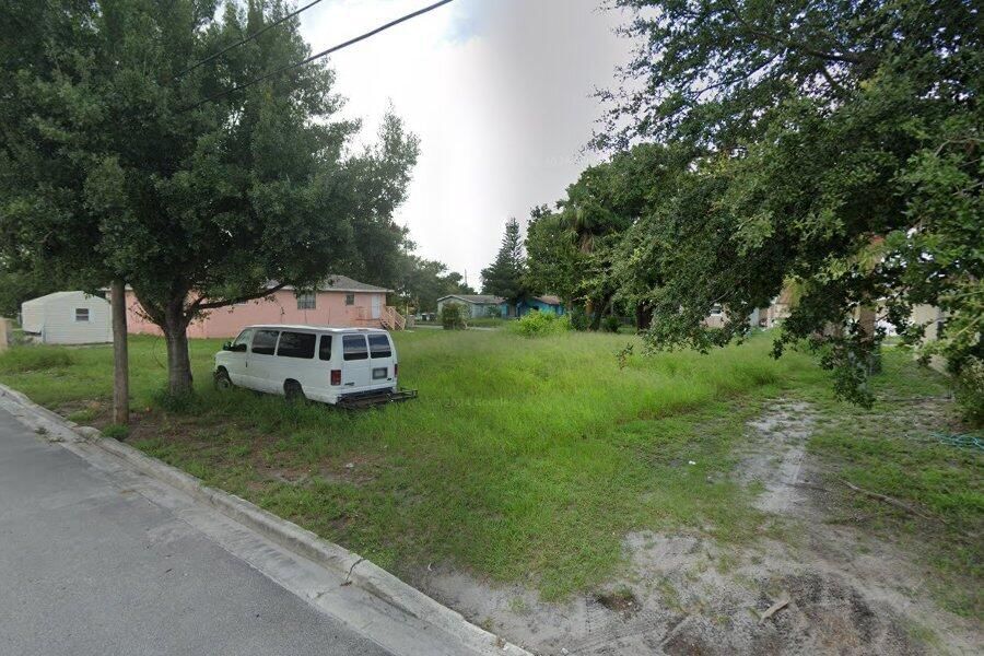1510 Avenue J, Fort Pierce, FL 34950 photo 2