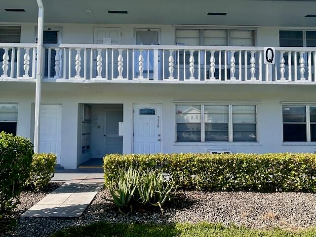 336 Northampton Q, West Palm Beach, FL 33417 photo 2