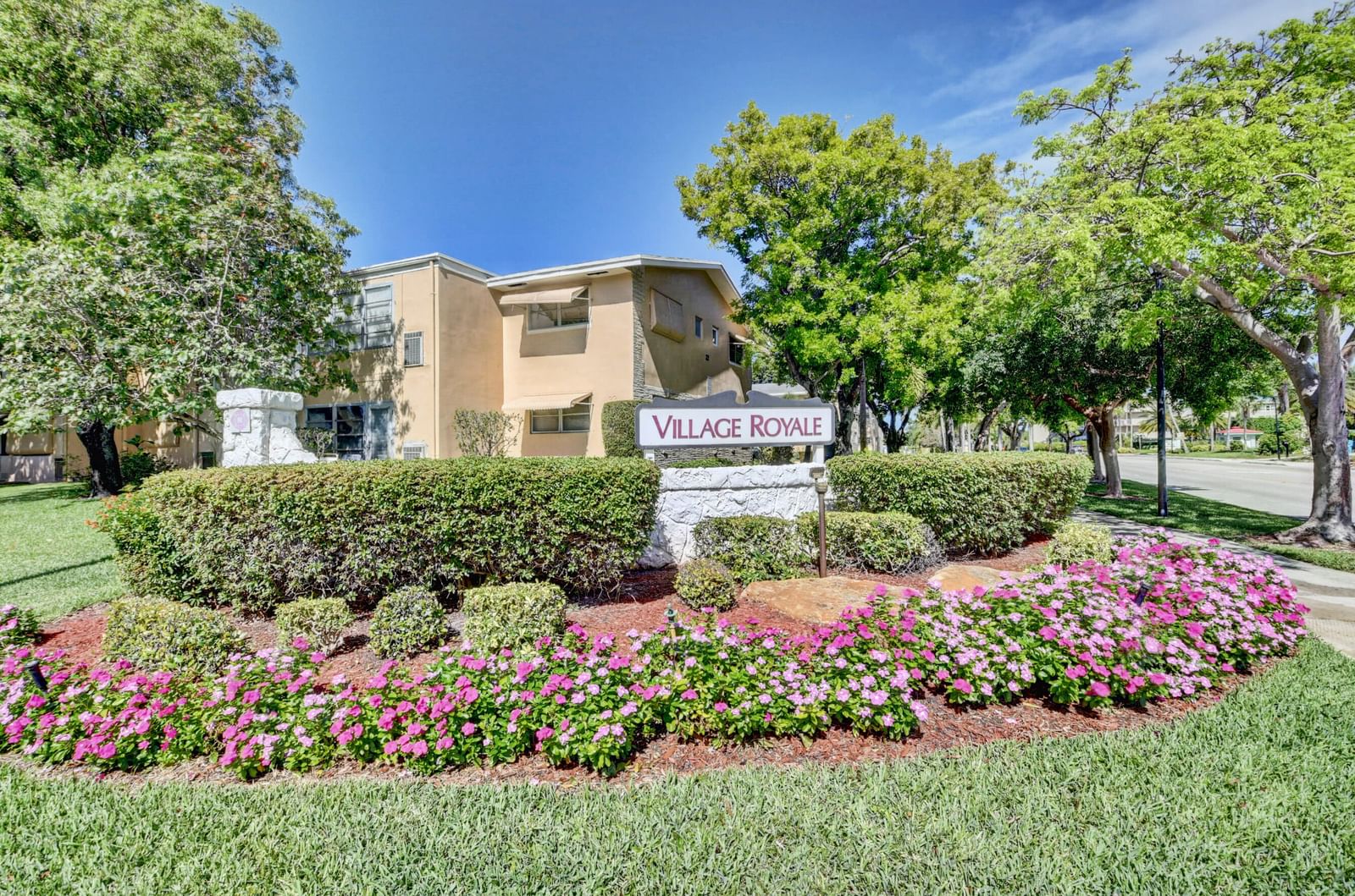 2152 NE 1st Way #205, Boynton Beach, FL 33435 photo 2