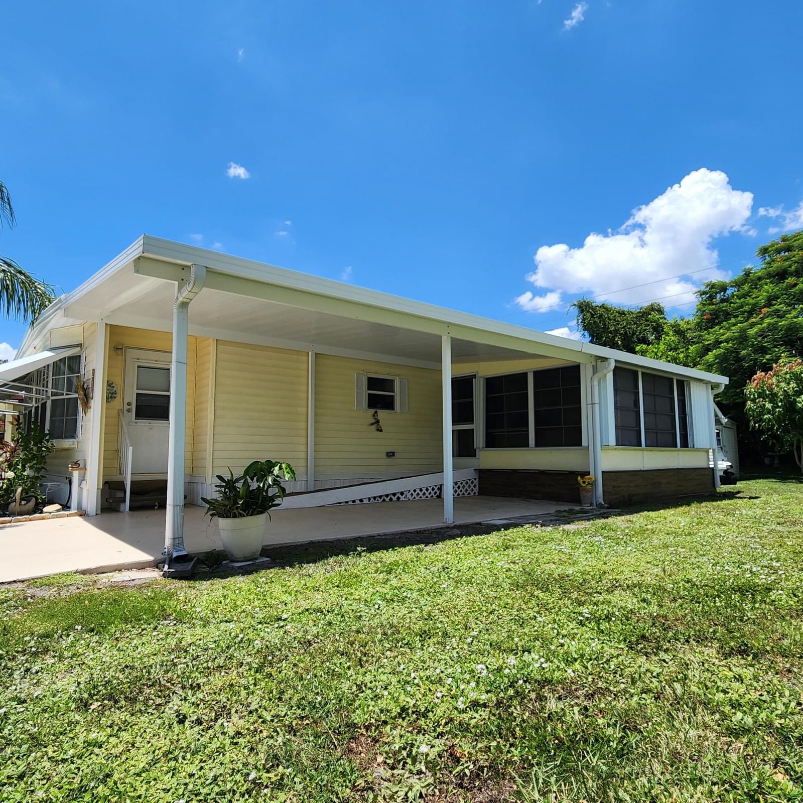 218 W Caribbean, Port St Lucie, FL 34952 photo 2
