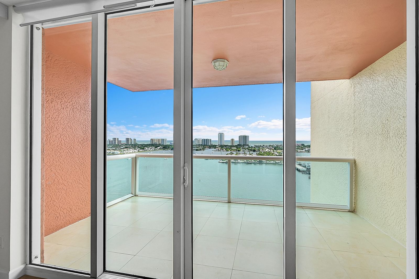 2640 Lake Shore Drive #2011, Riviera Beach, FL 33404 photo 2