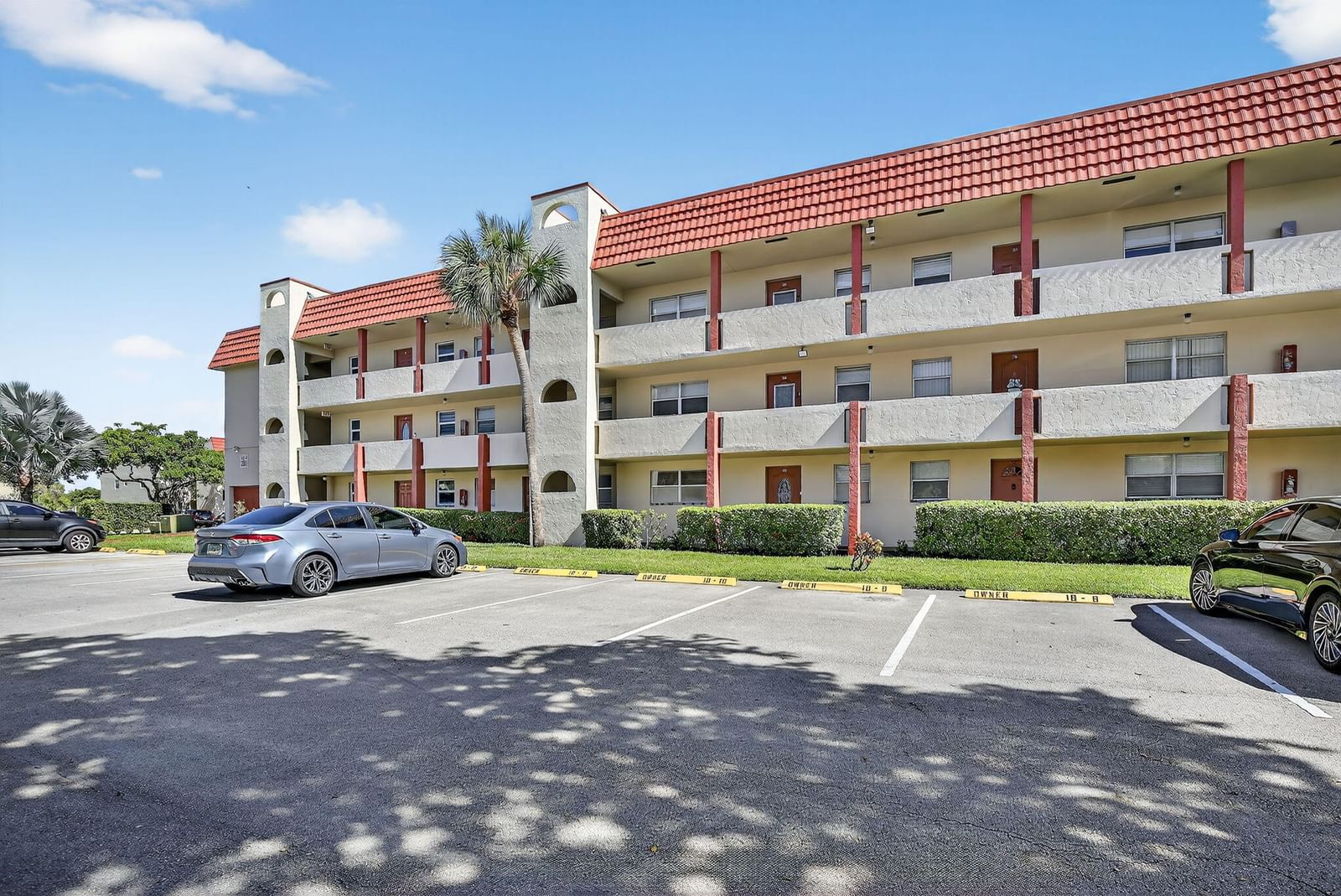 2951 Sunrise Lakes Drive E #107, Sunrise, FL 33322 photo 2
