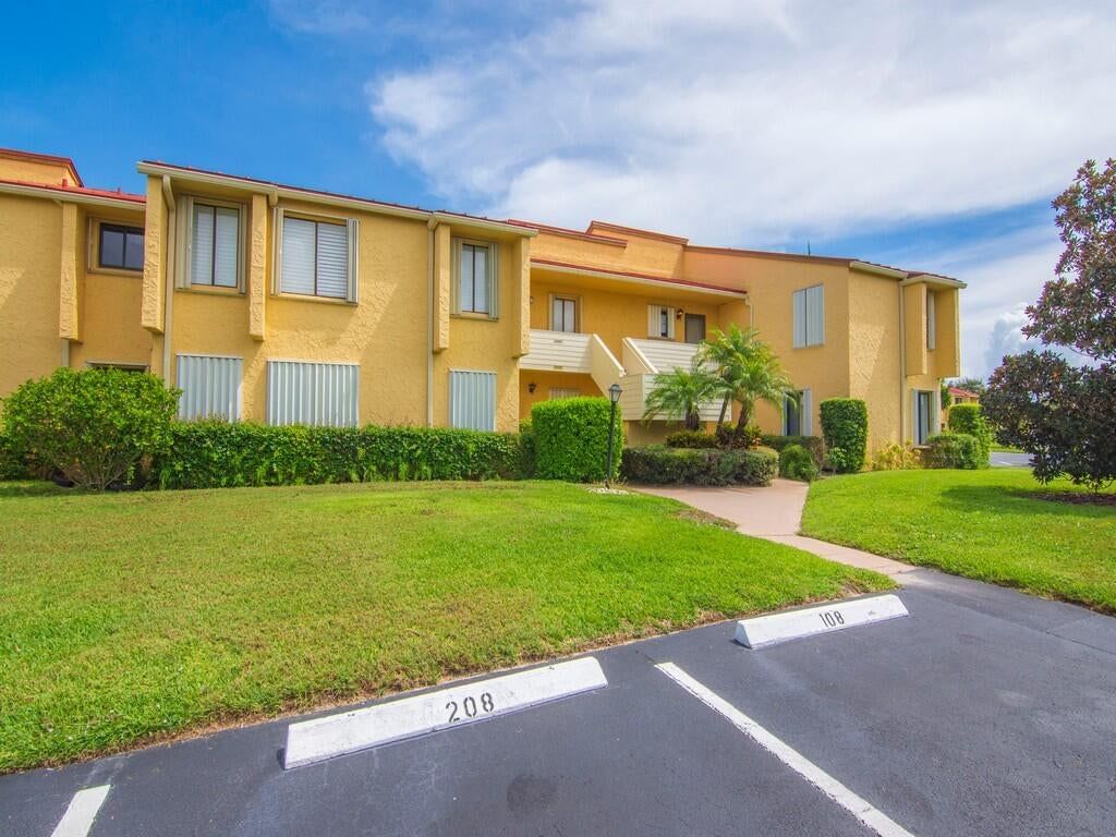 5373 SE Miles Grant Road #208, Stuart, FL 34997