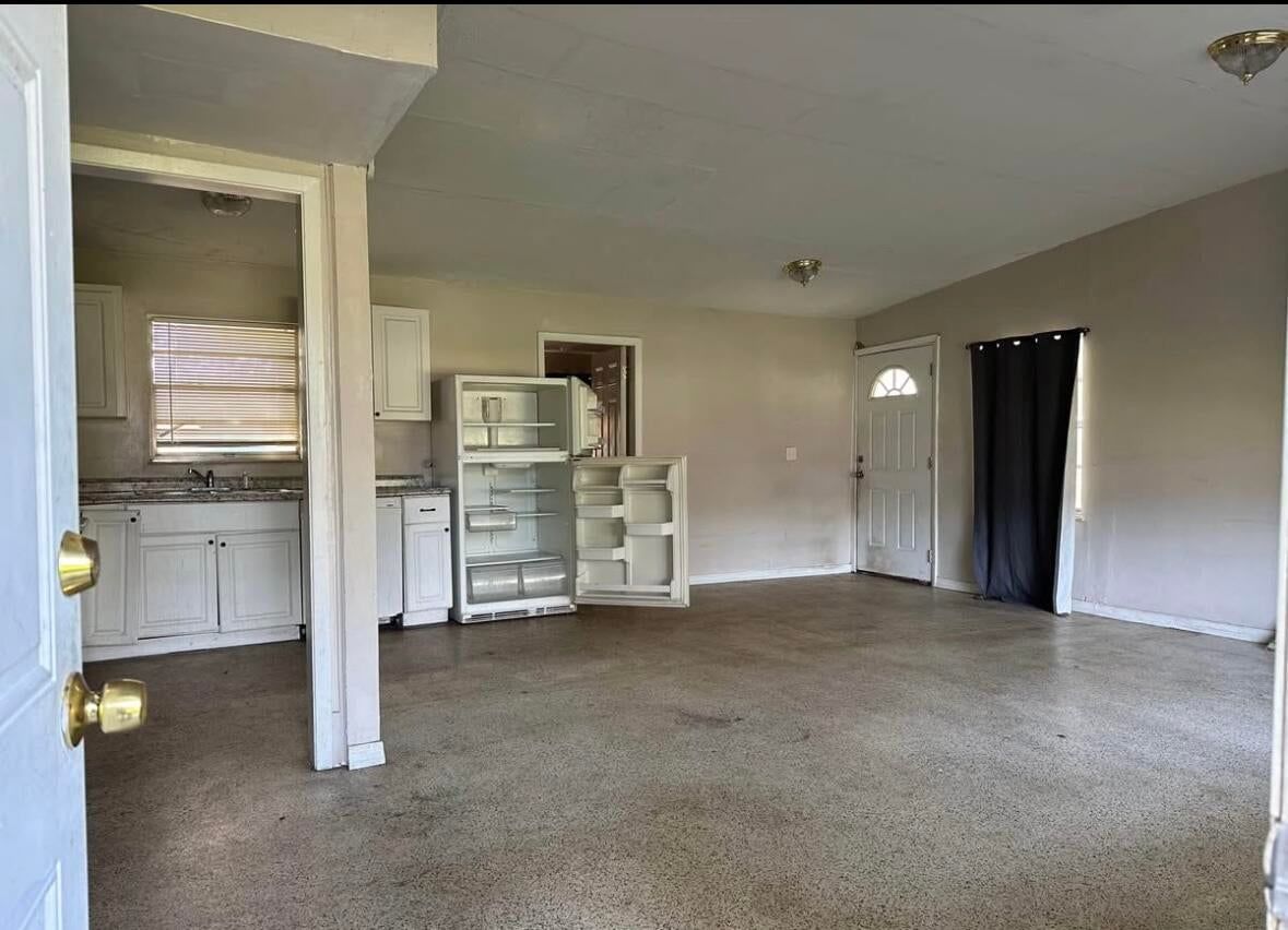 3109 Avenue B Avenue, Fort Pierce, FL 34950 photo 2