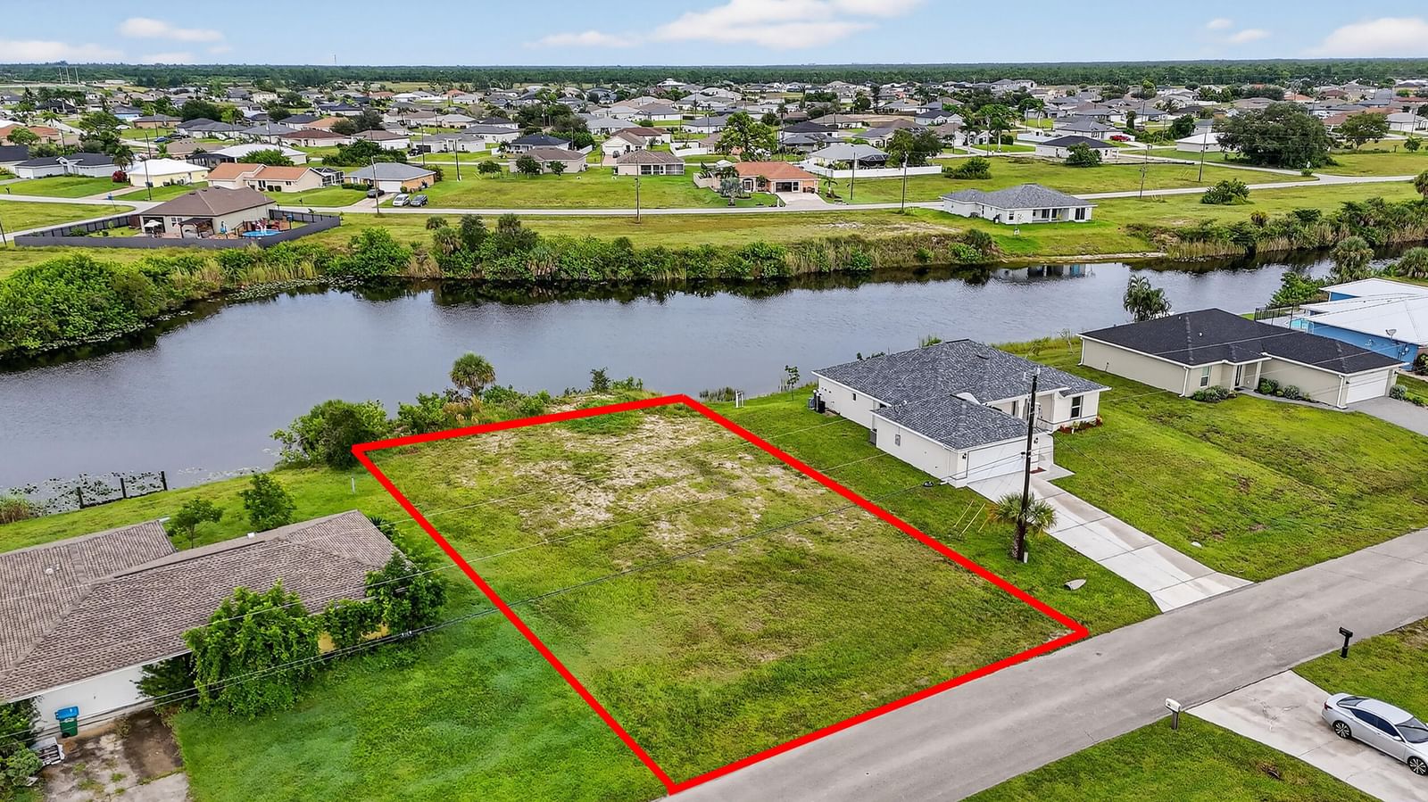 2616 NW 4th Place, Cape Coral, FL 33993 photo 3
