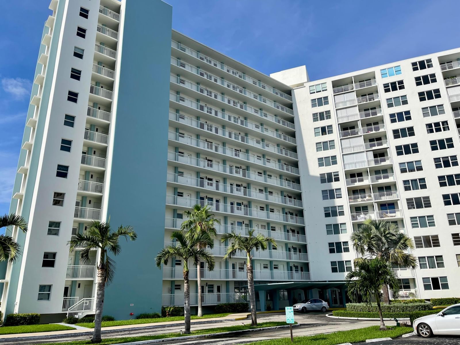 201 N Ocean Boulevard #302, Pompano Beach, FL 33062 photo 2