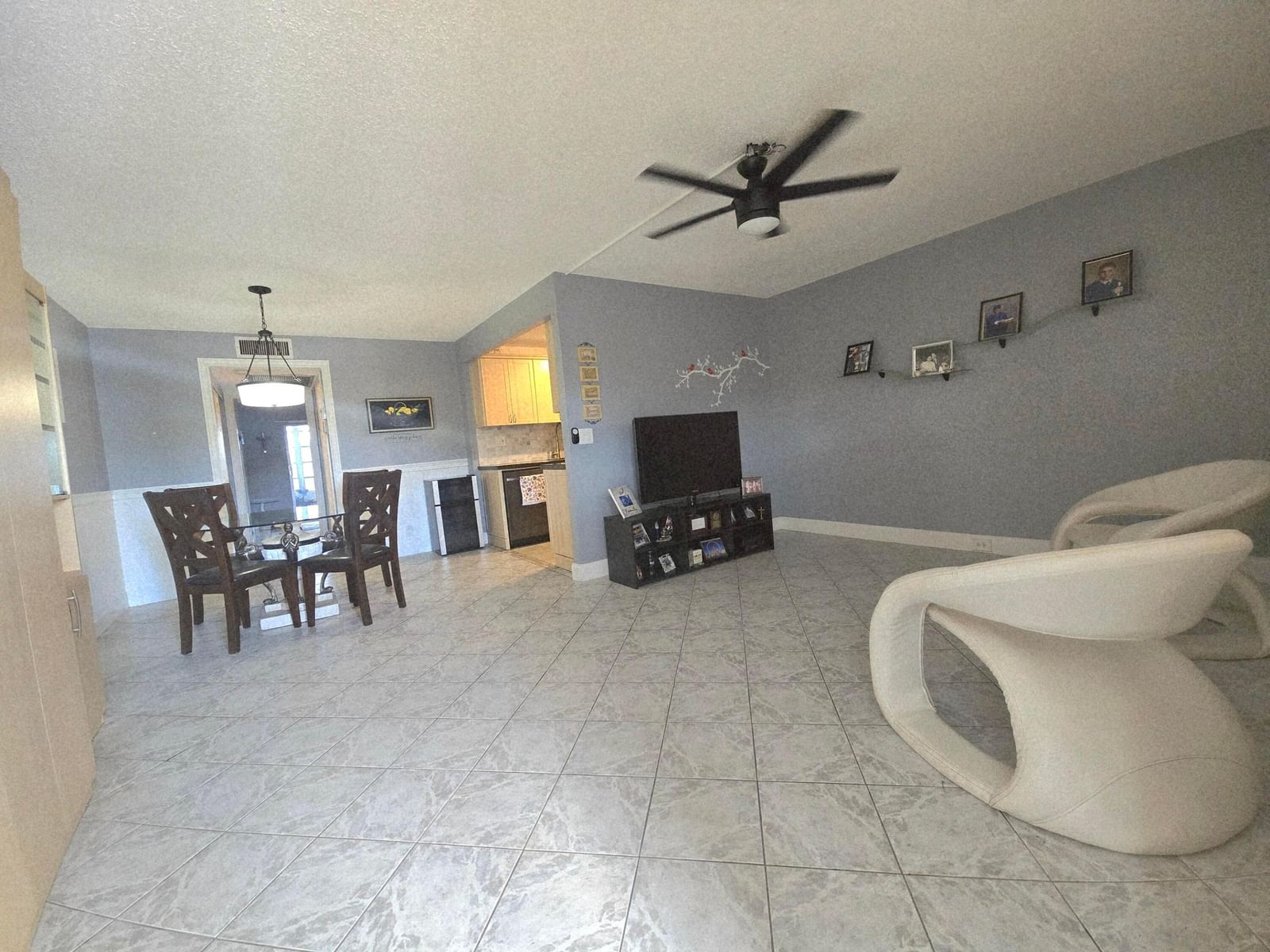 2010 Westbury F #2010, Deerfield Beach, FL 33442 photo 3