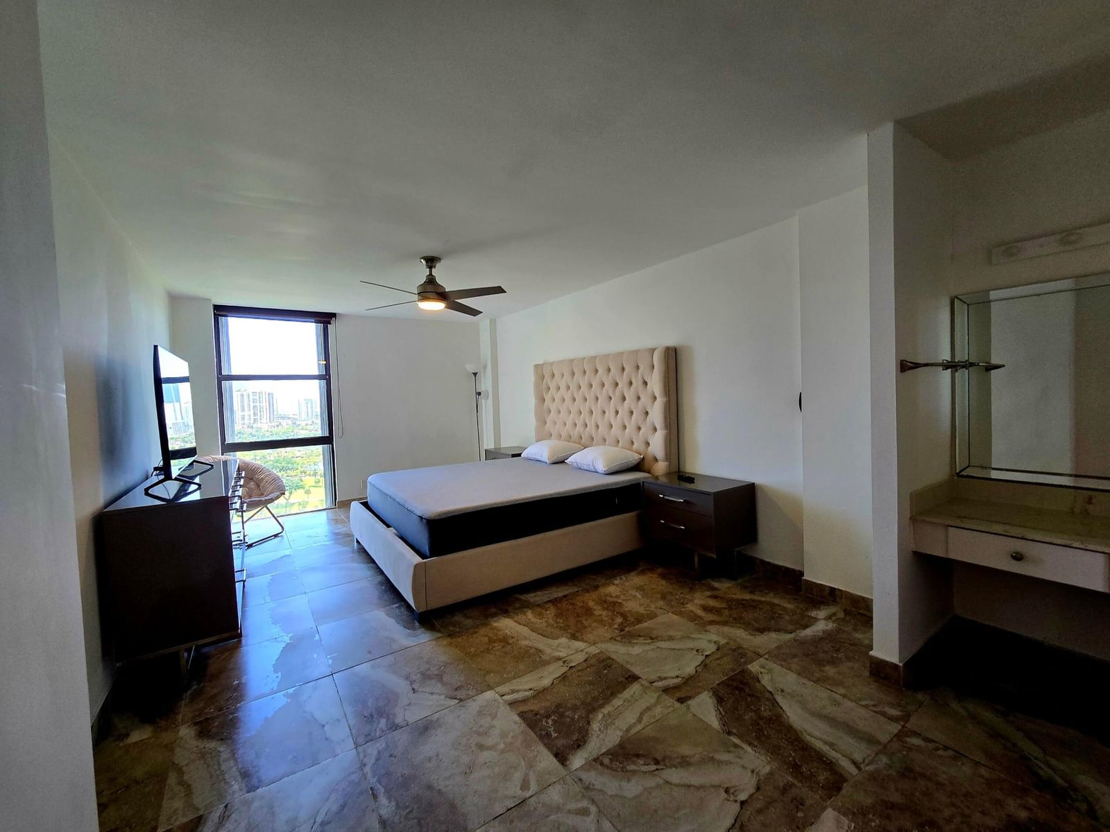 20335 W Country Club Drive #2208, Aventura, FL 33180 photo 3