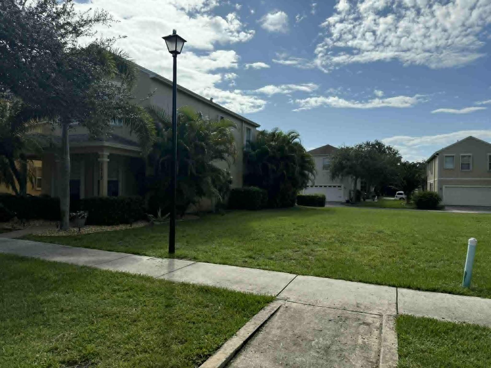 2527 SE Ruskin Drive, Port St Lucie, FL 34952 photo 3