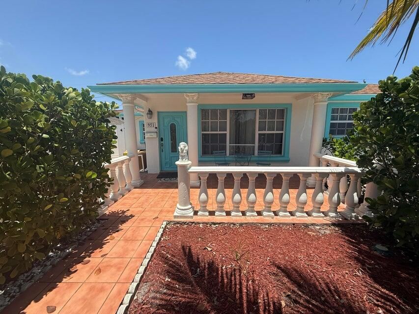 951 Green Street, West Palm Beach, FL 33405 photo 2