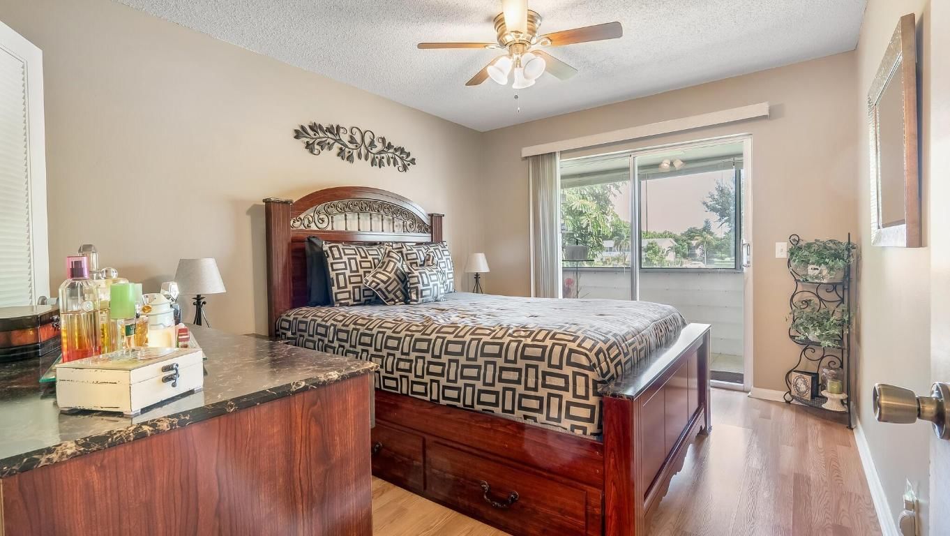 239 Windsor K, West Palm Beach, FL 33417 photo 4