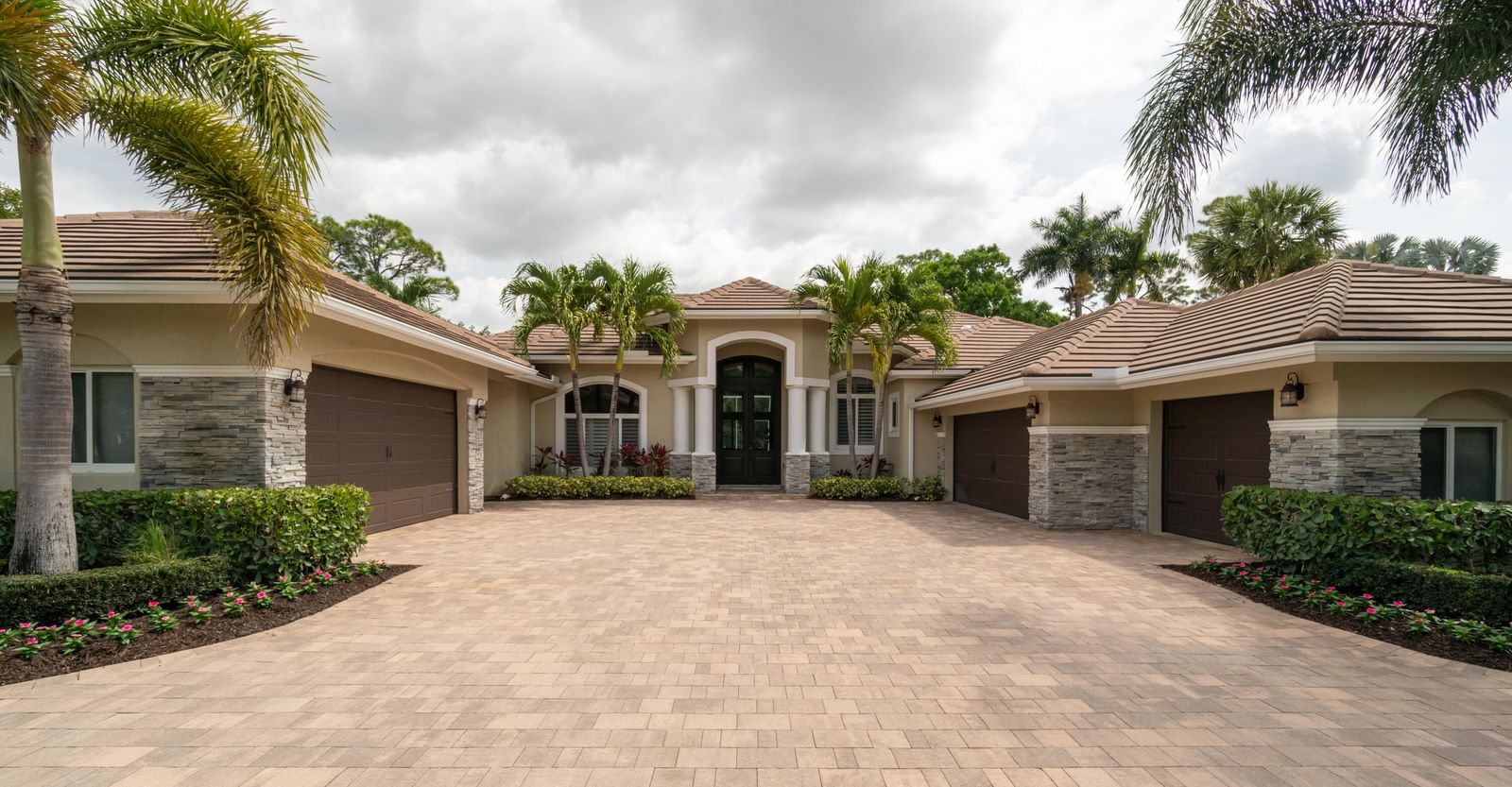 1209 Breakers West Boulevard, West Palm Beach, FL 33411