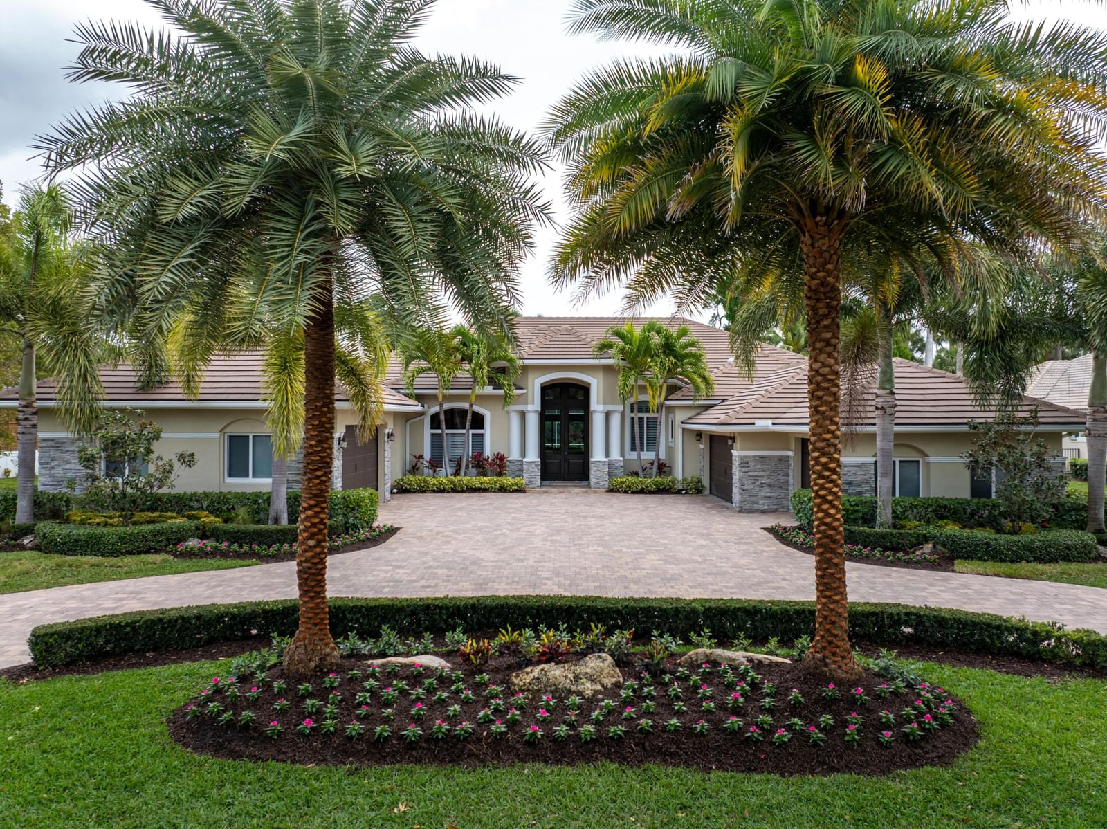 1209 Breakers West Boulevard, West Palm Beach, FL 33411 photo 2
