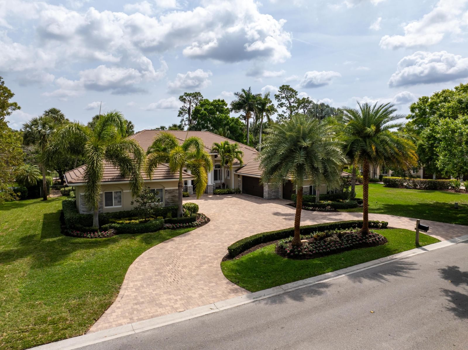 1209 Breakers West Boulevard, West Palm Beach, FL 33411 photo 3