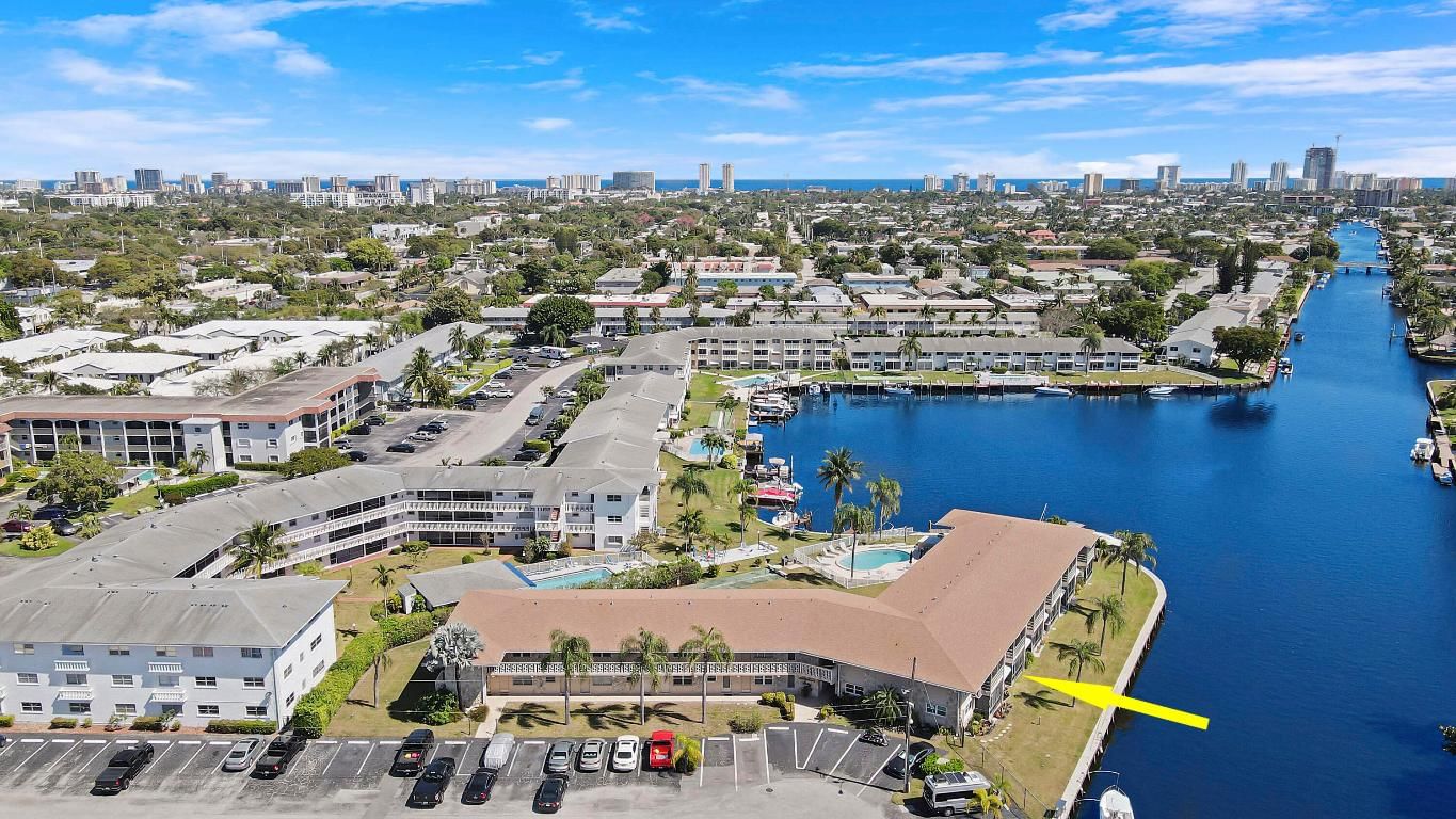 298 SE 6th Avenue #6, Pompano Beach, FL 33060 photo 2