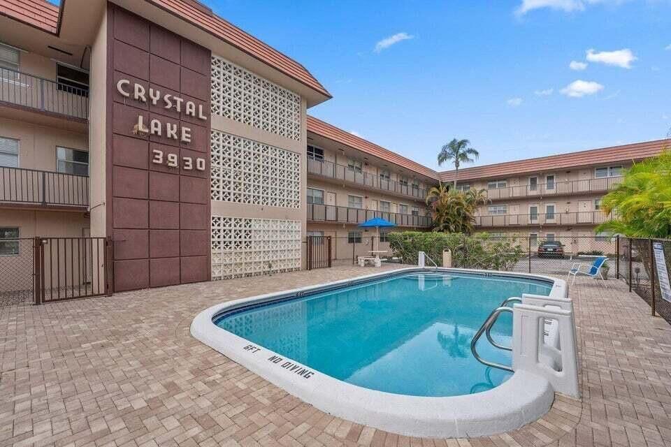 3930 Crystal Lake Drive #107, Deerfield Beach, FL 33064 photo 2