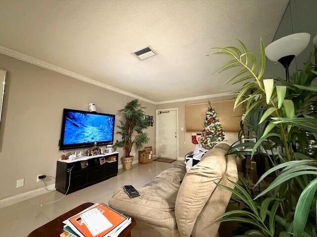 3930 Crystal Lake Drive #107, Deerfield Beach, FL 33064 photo 5