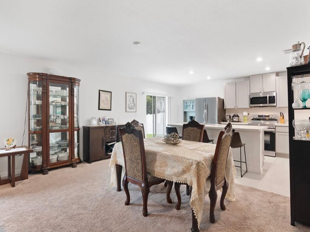 7976 105th Avenue, Vero Beach, FL 32967 photo 4