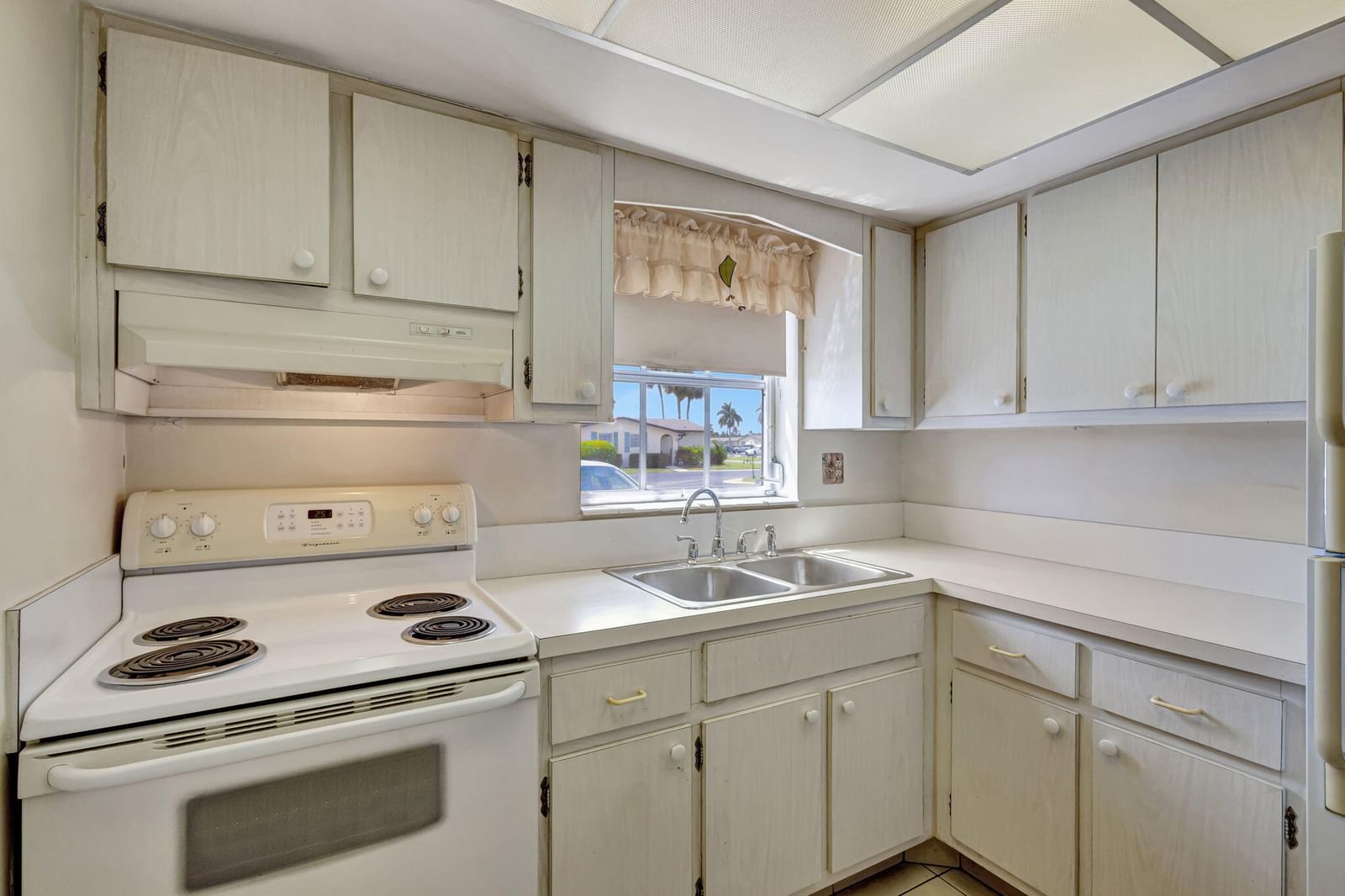 2966 Ashley Dr Drive E #I, West Palm Beach, FL 33415