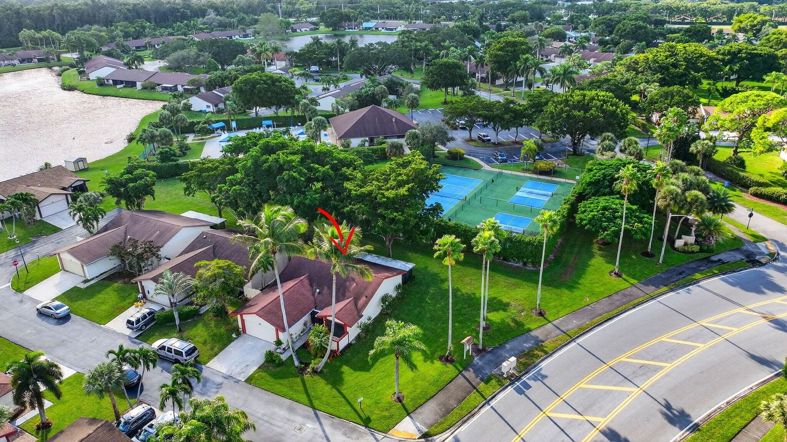 29 FAWLKLAND Circle, Boynton Beach, FL 33426
