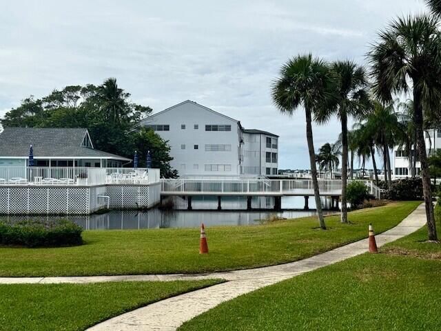 1550 NE Ocean Boulevard #B101, Stuart, FL 34996 photo 2