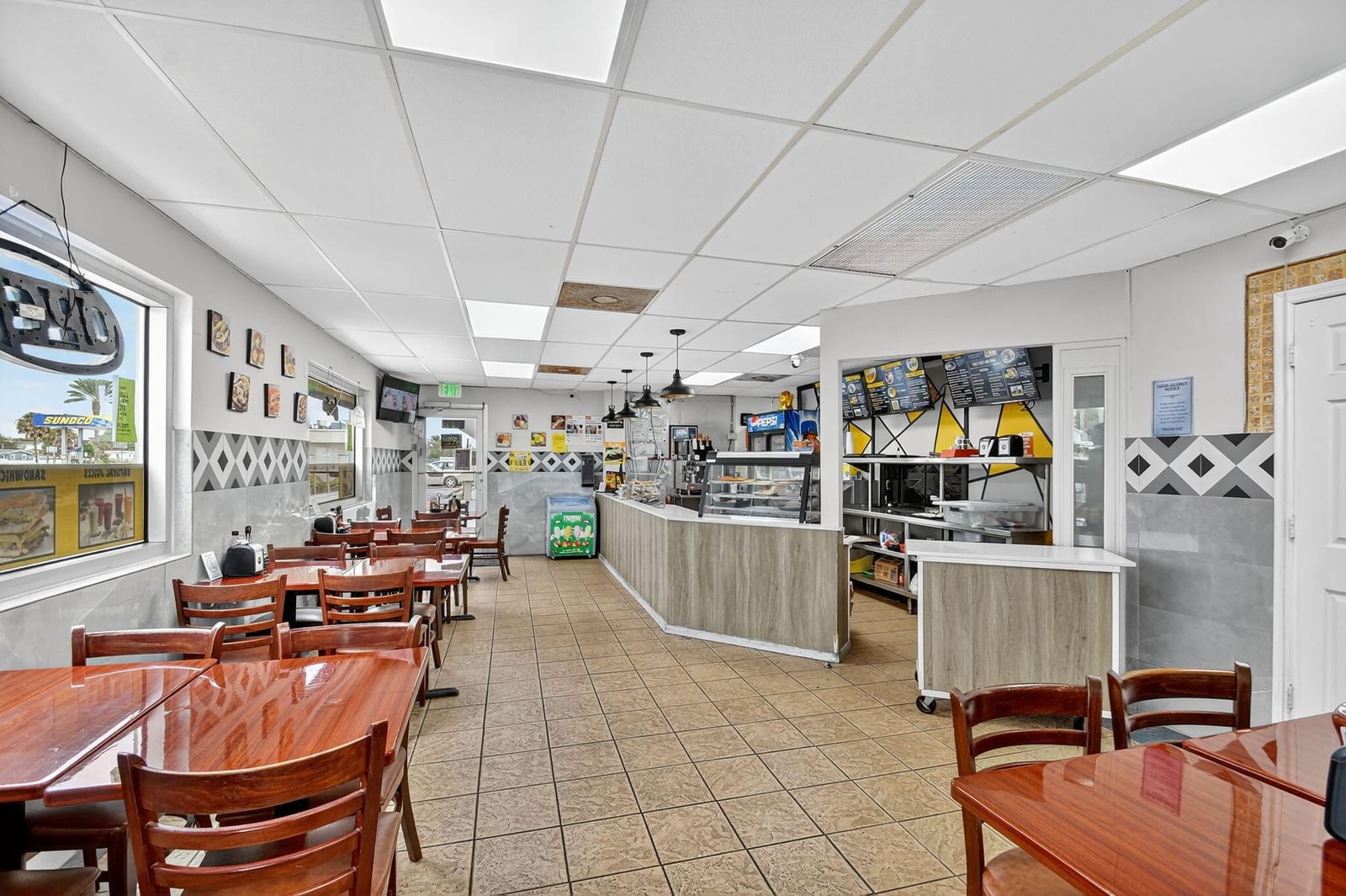 1541 W Blue Heron Boulevard, Riviera Beach, FL 33404 photo 2