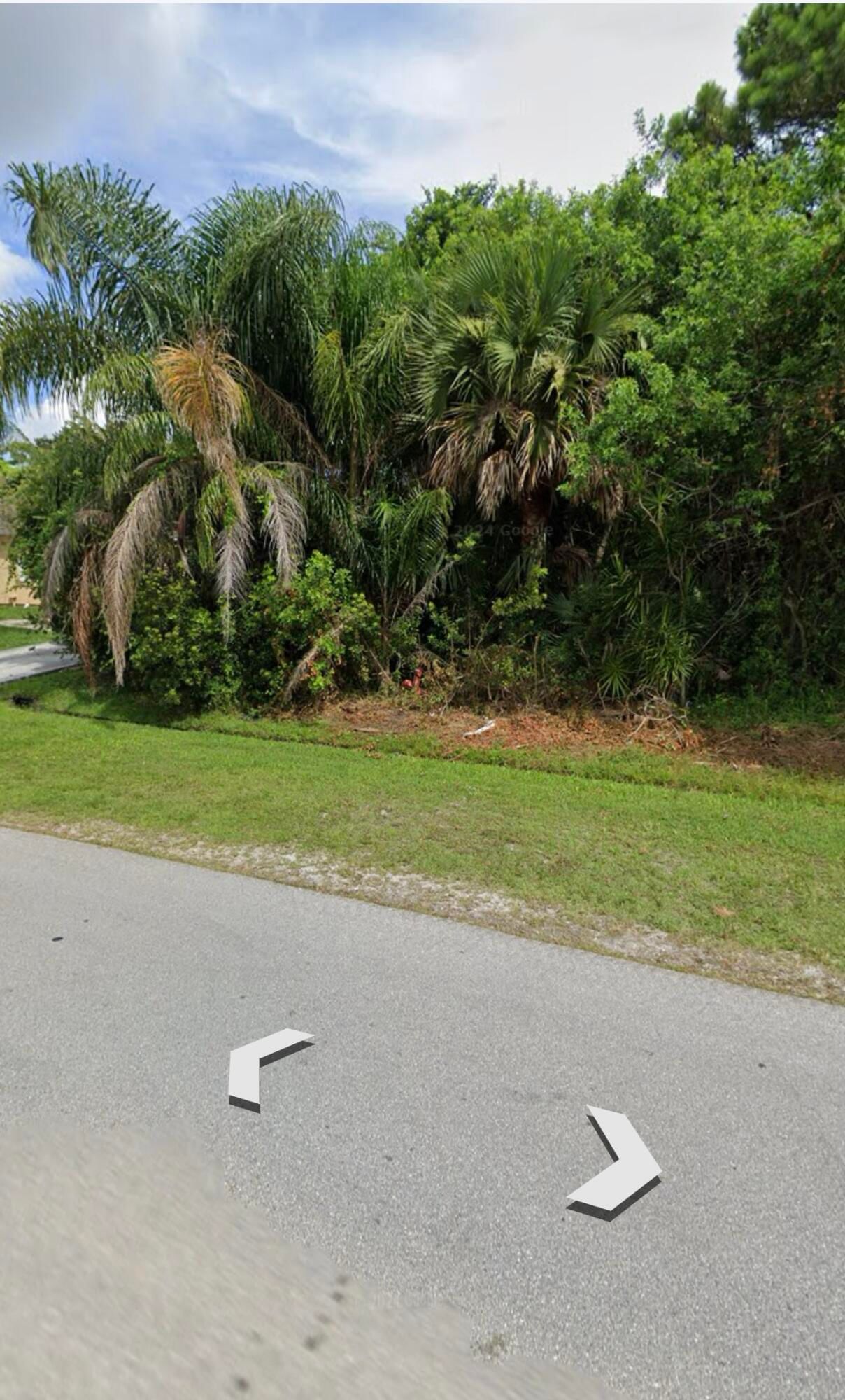 1843 SE Buttonwood Drive, Port St Lucie, FL 34952 photo 5