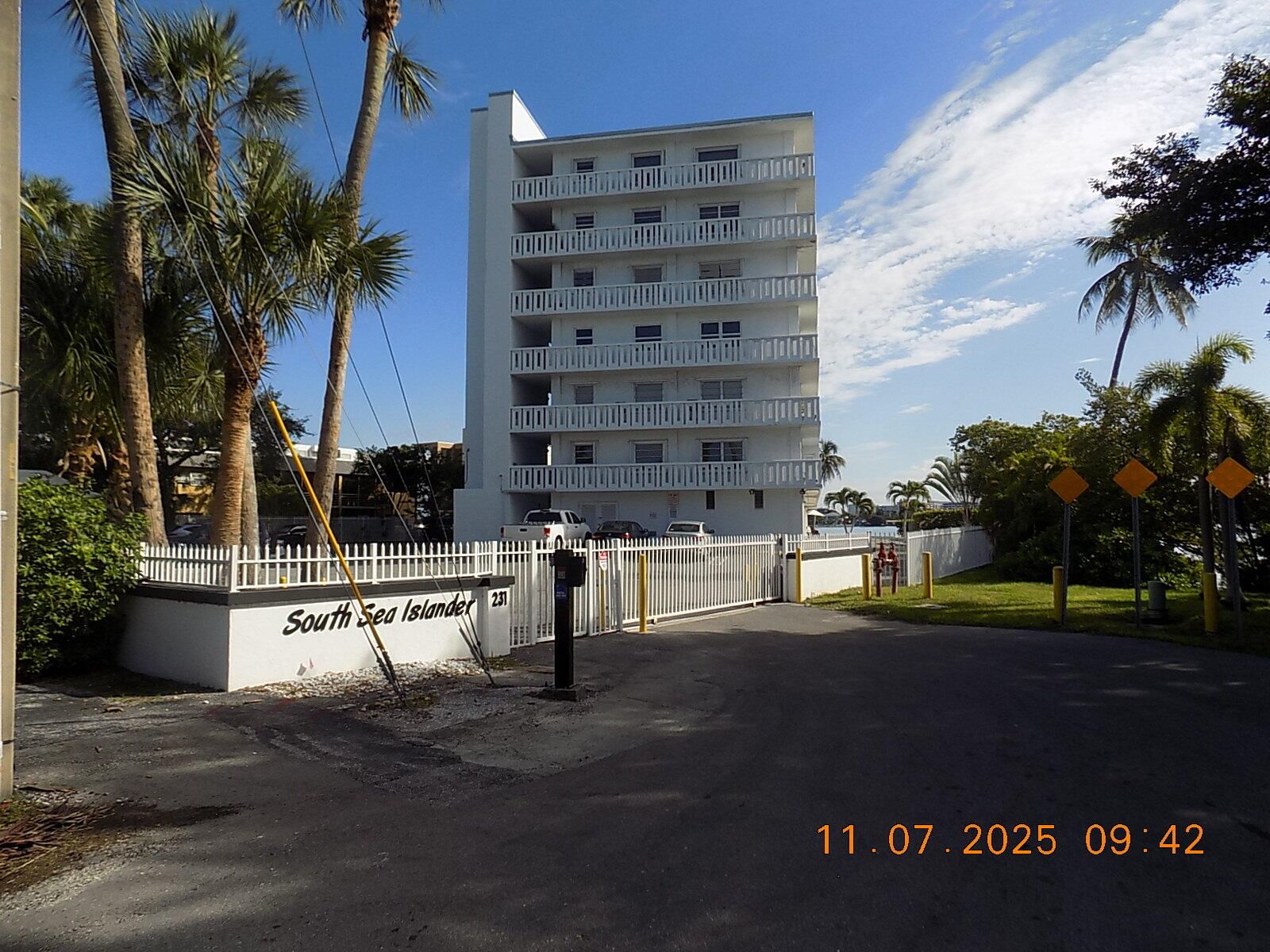 231 E Lantana Road #501, Lantana, FL 33462 photo 2