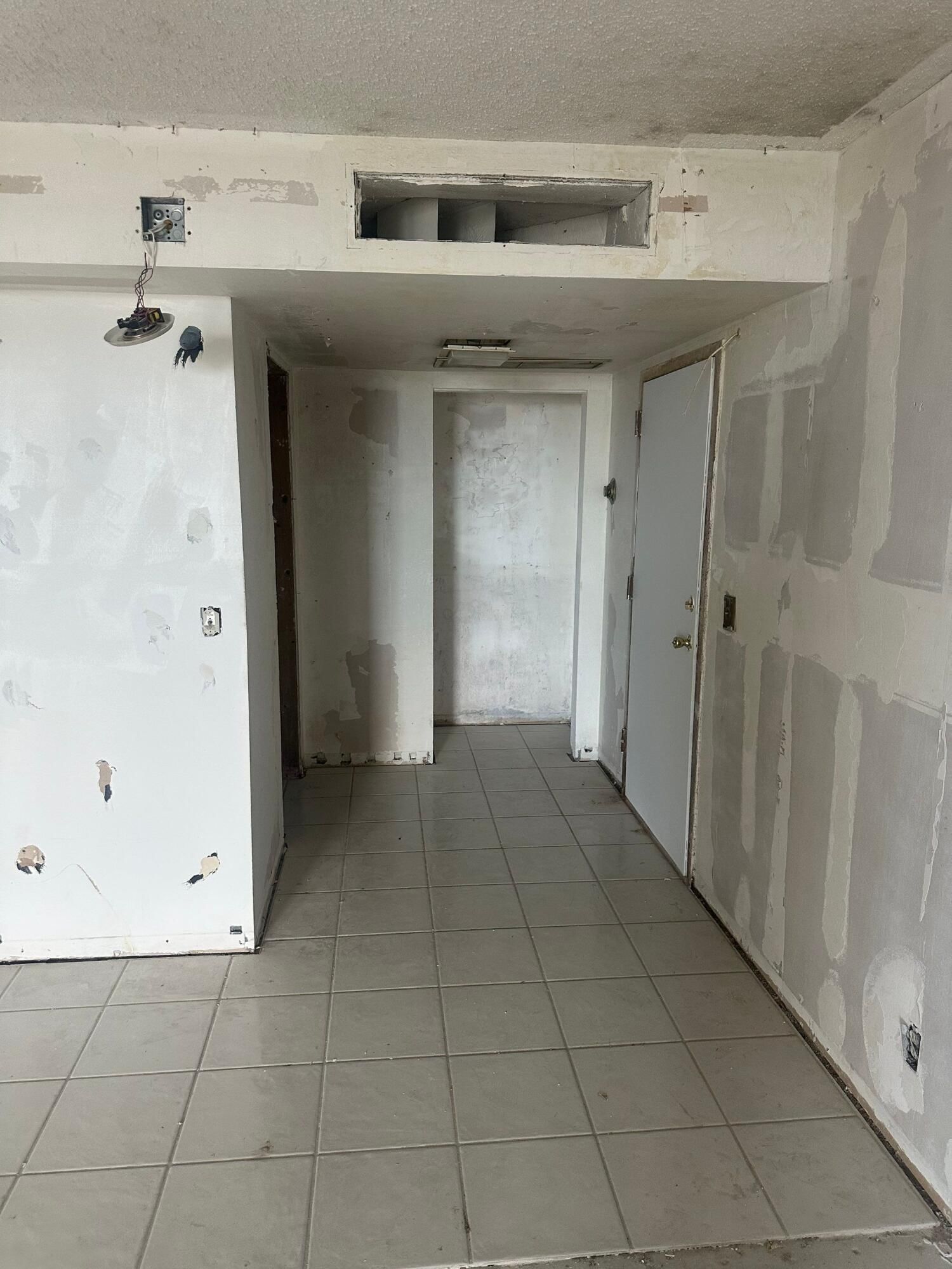 2425 Presidential Way #1203, West Palm Beach, FL 33401 photo 3