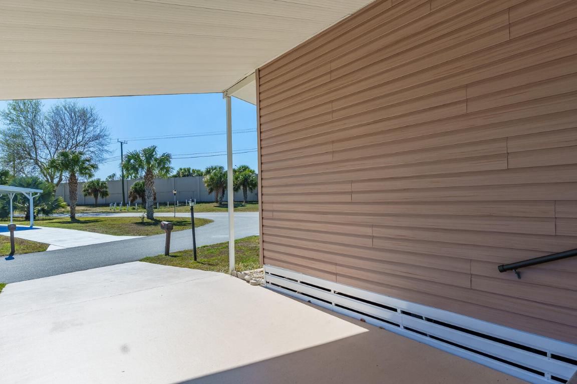 13998 Encantardo Circle, Fort Pierce, FL 34951 photo 5
