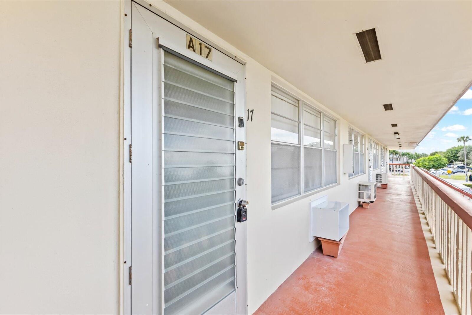 17 Andover A, West Palm Beach, FL 33417 photo 2