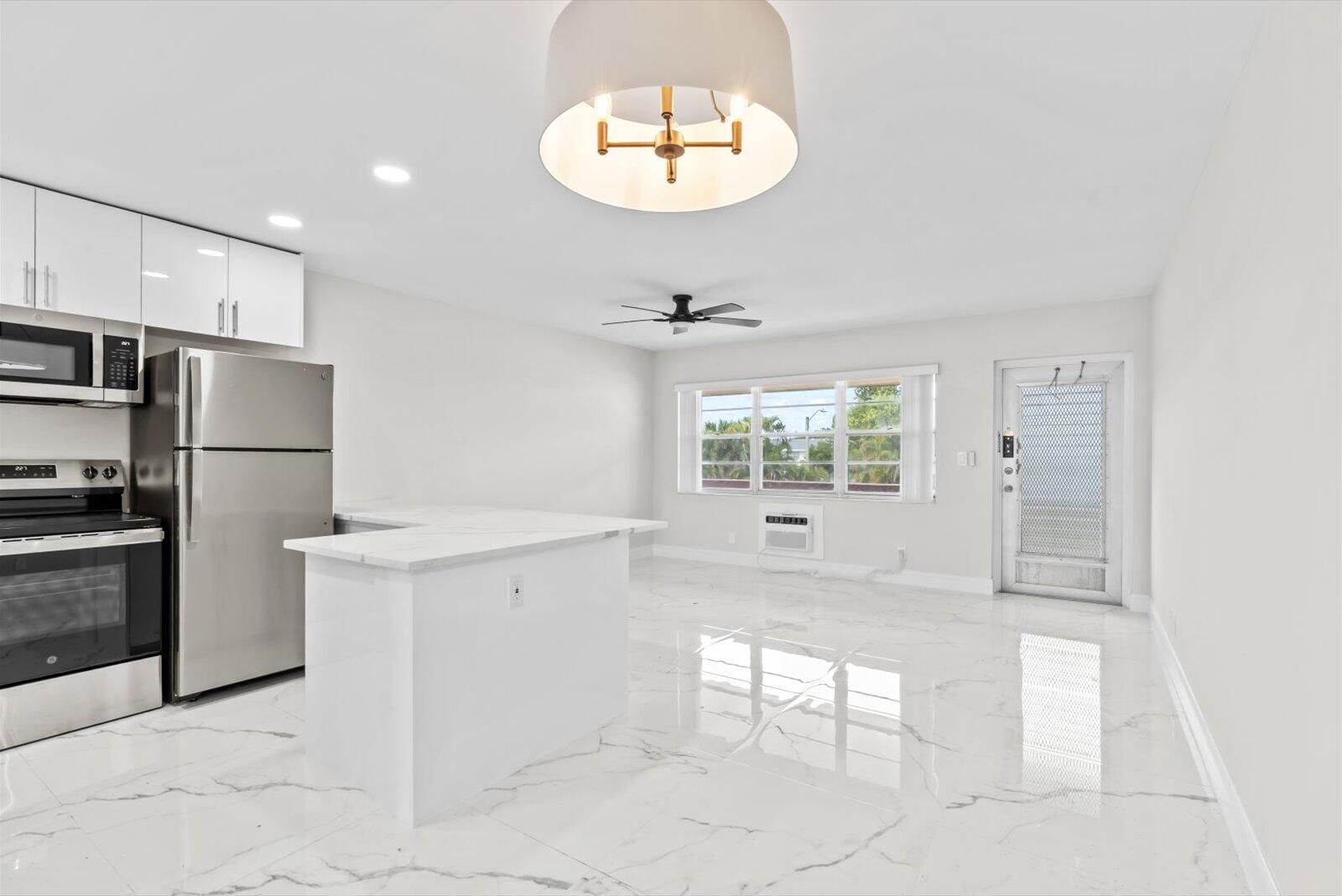 17 Andover A, West Palm Beach, FL 33417 photo 5