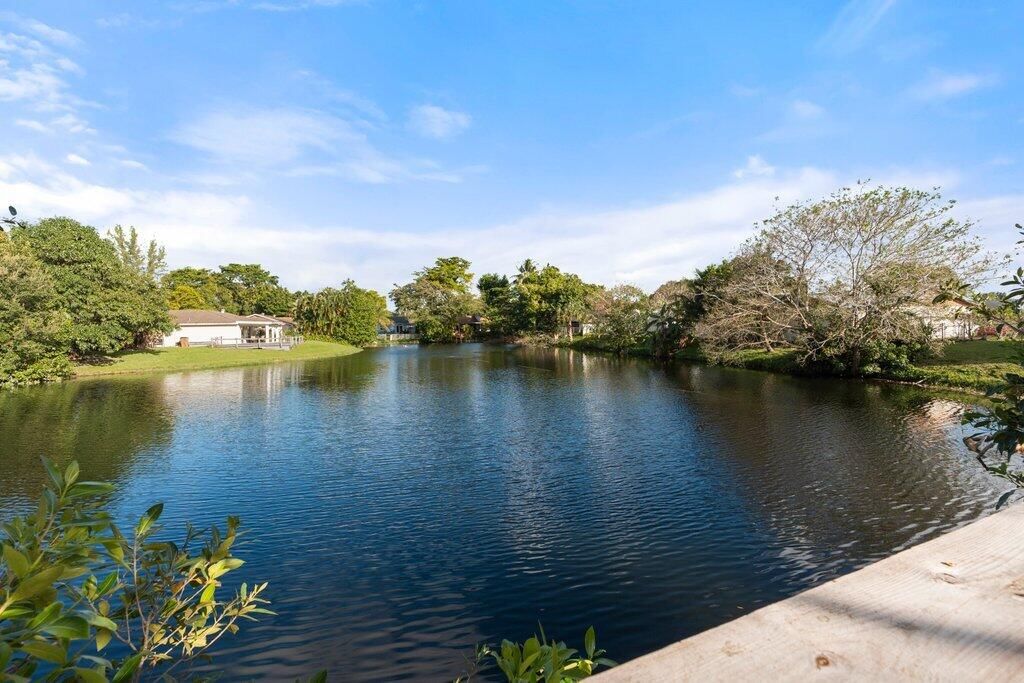 288 NW 39th Way, Deerfield Beach, FL 33442