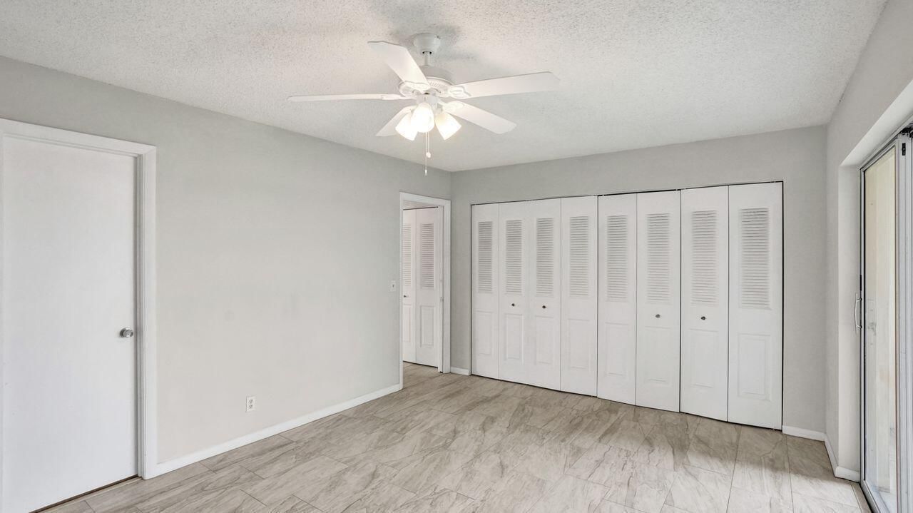 118 Sheffield E, West Palm Beach, FL 33417 photo 5