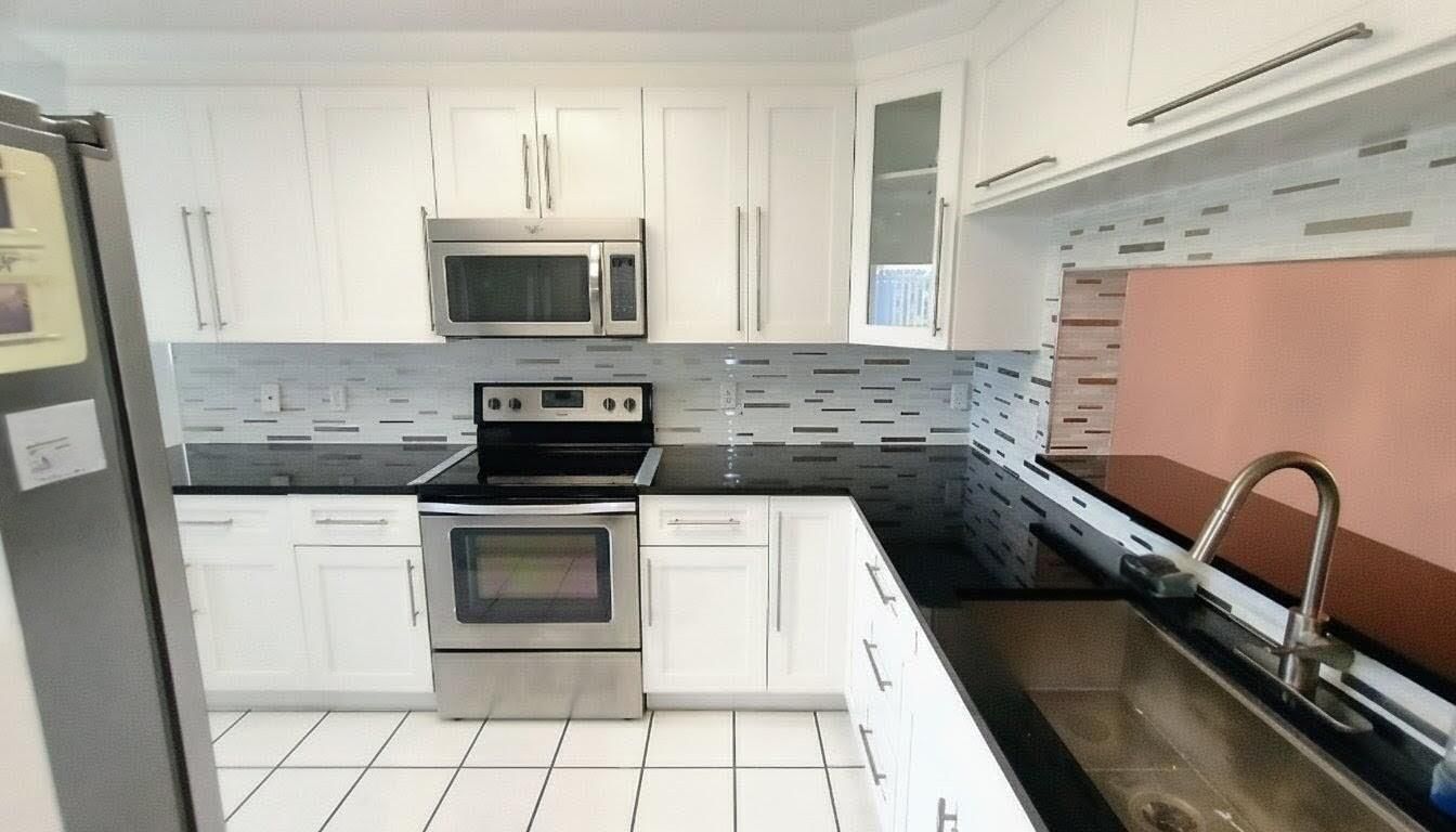 4735 E Lucerne Lakes Boulevard E #413, Lake Worth, FL 33467 photo 2